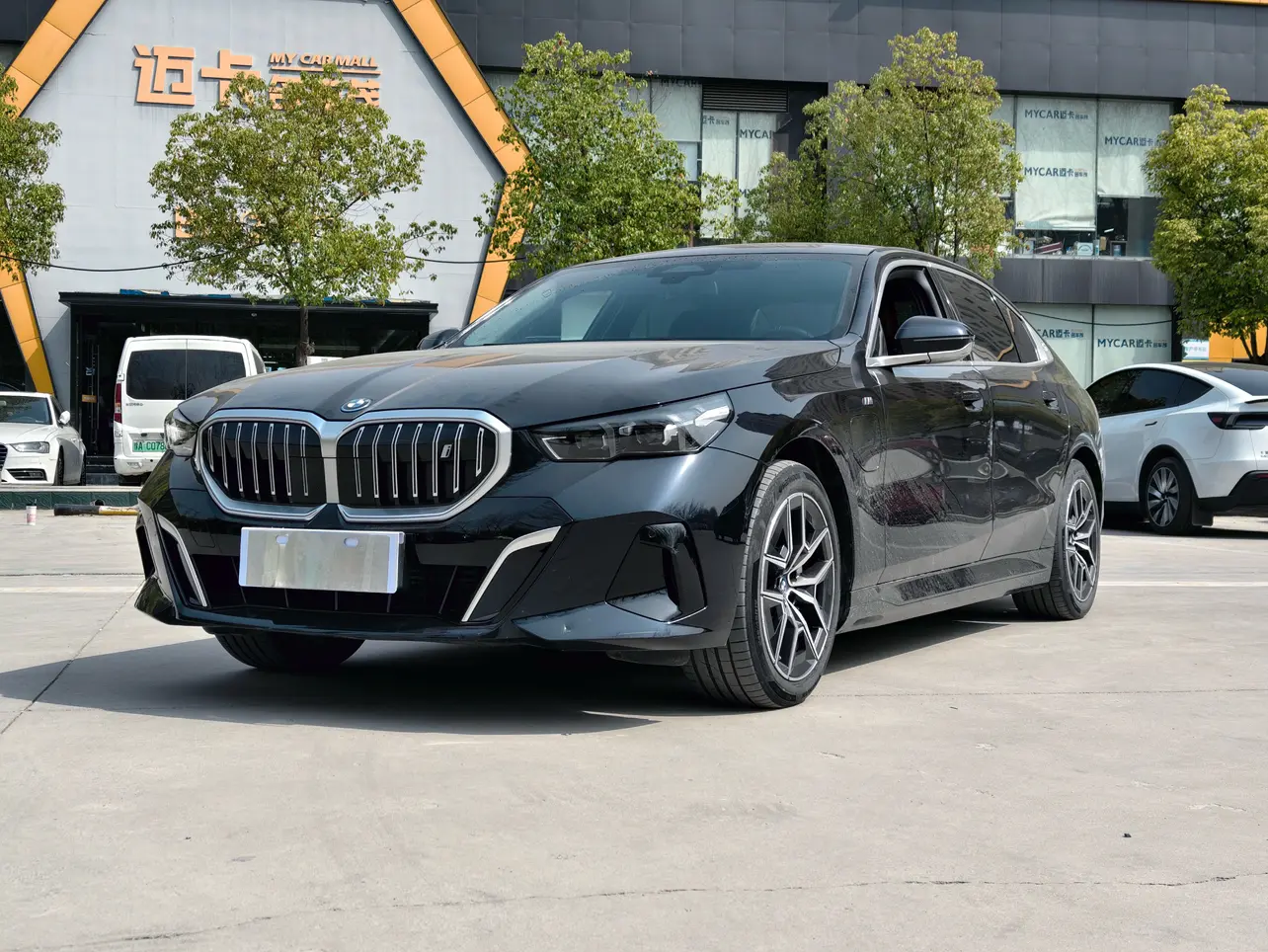 BMW i5  из Китая