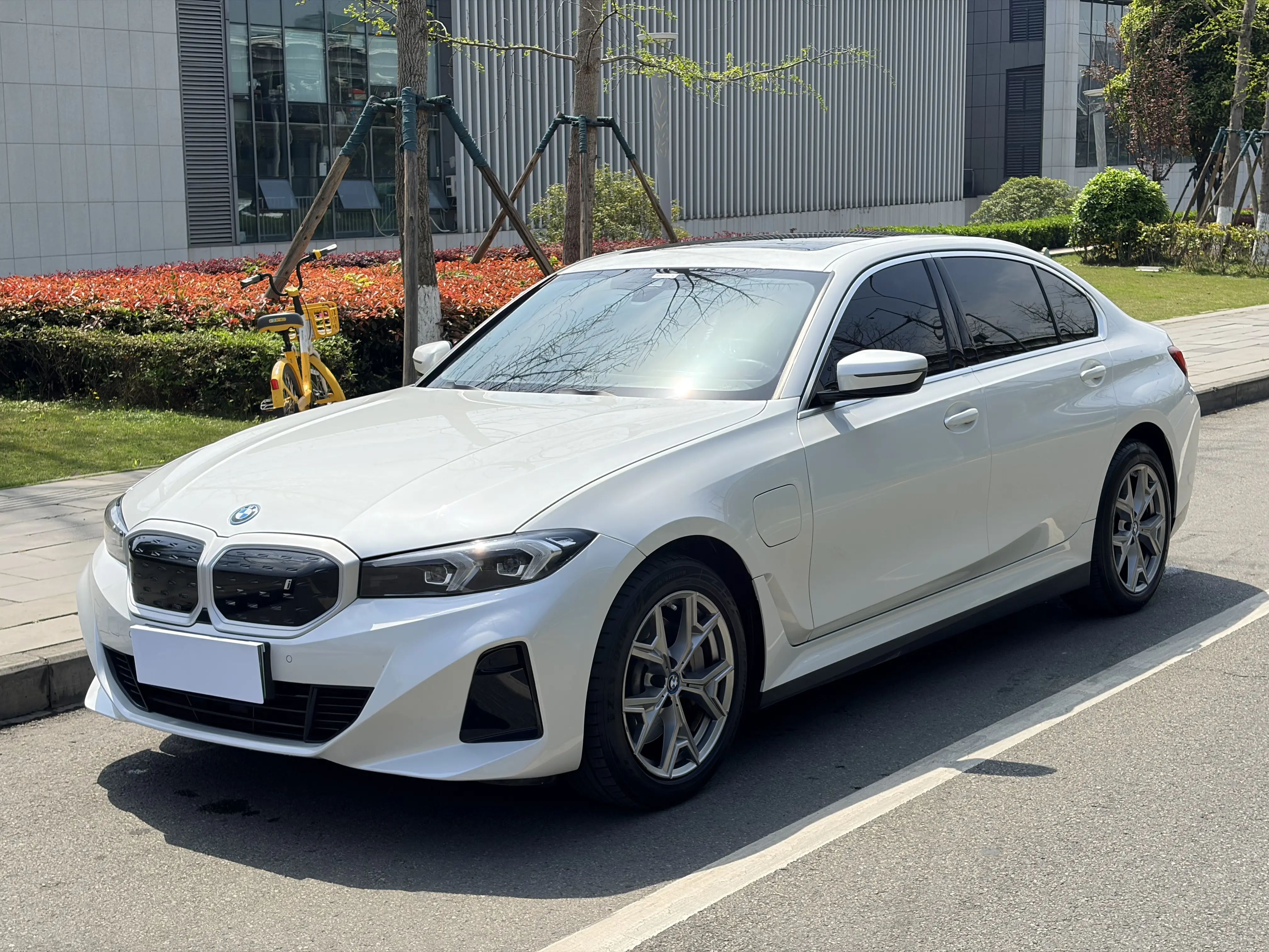 BMW i3  из Китая