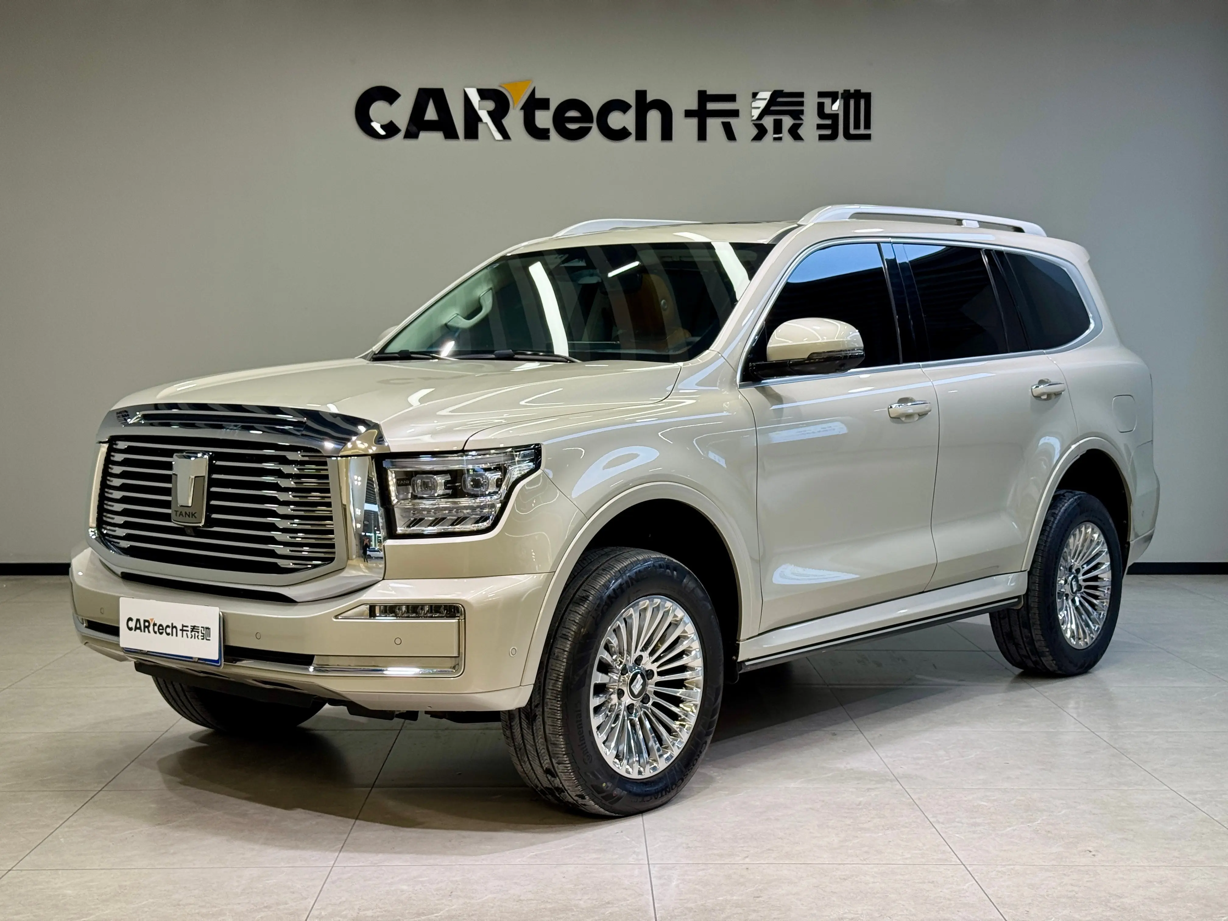 Tank 500  из Китая