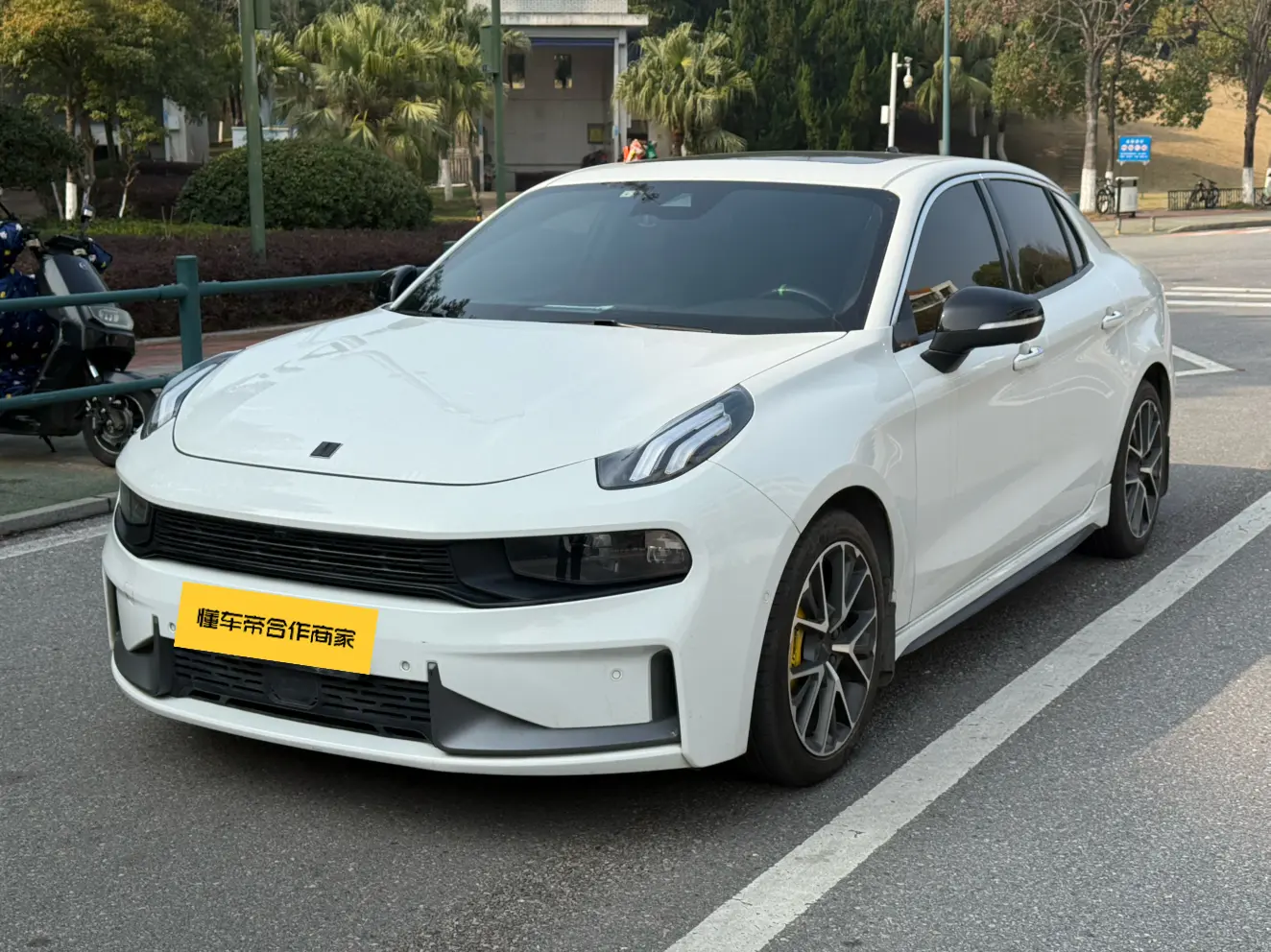 Lynk & Co 03