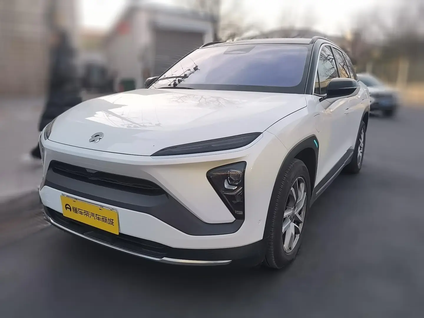 NIO ES6