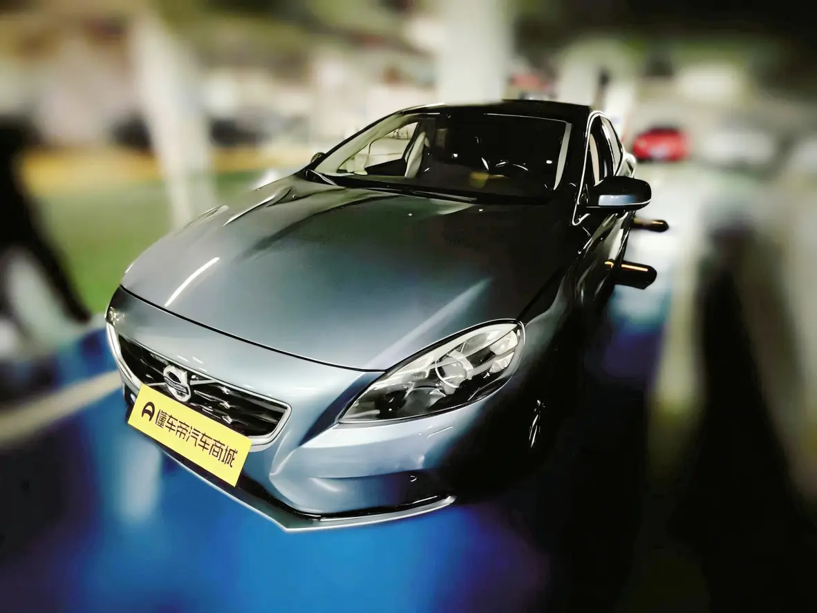 Volvo V40  из Китая