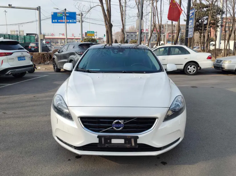 Volvo V40  из Китая