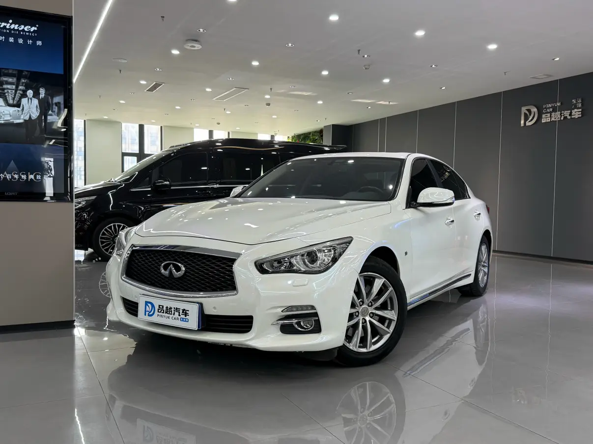 Infiniti Q50L
