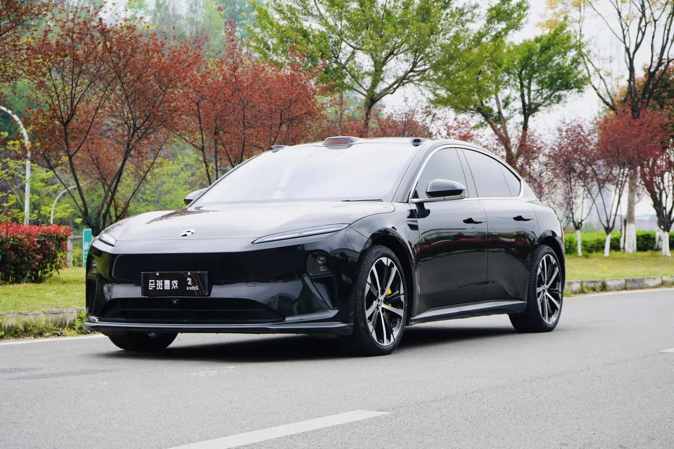 NIO ET5
