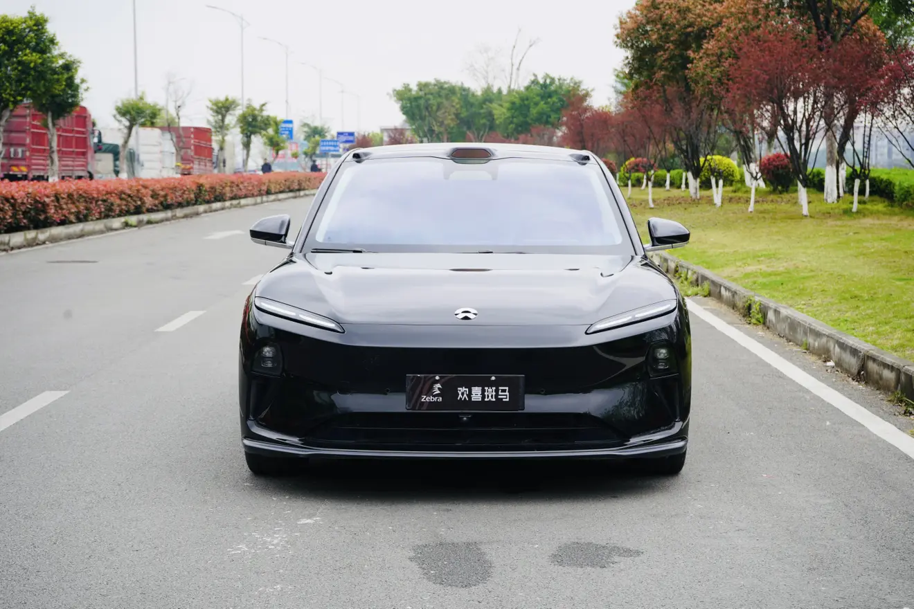 NIO ET5