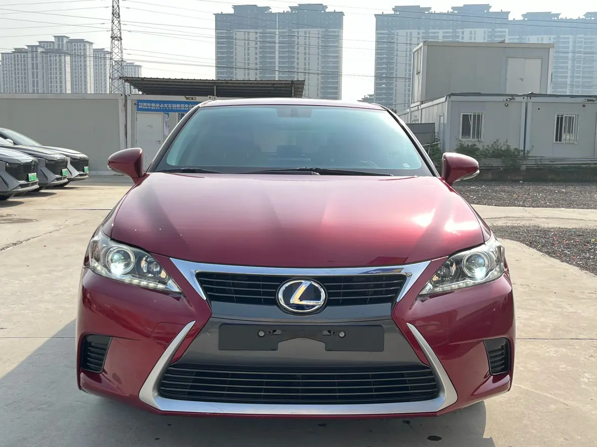 Lexus CT  из Китая