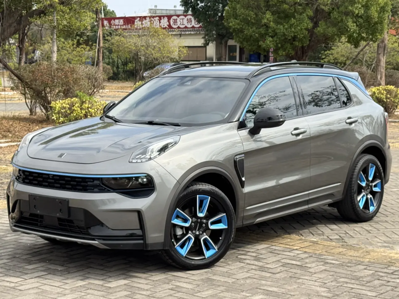 Lynk & Co 01