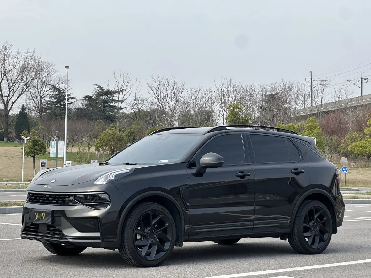 Lynk & Co 01
