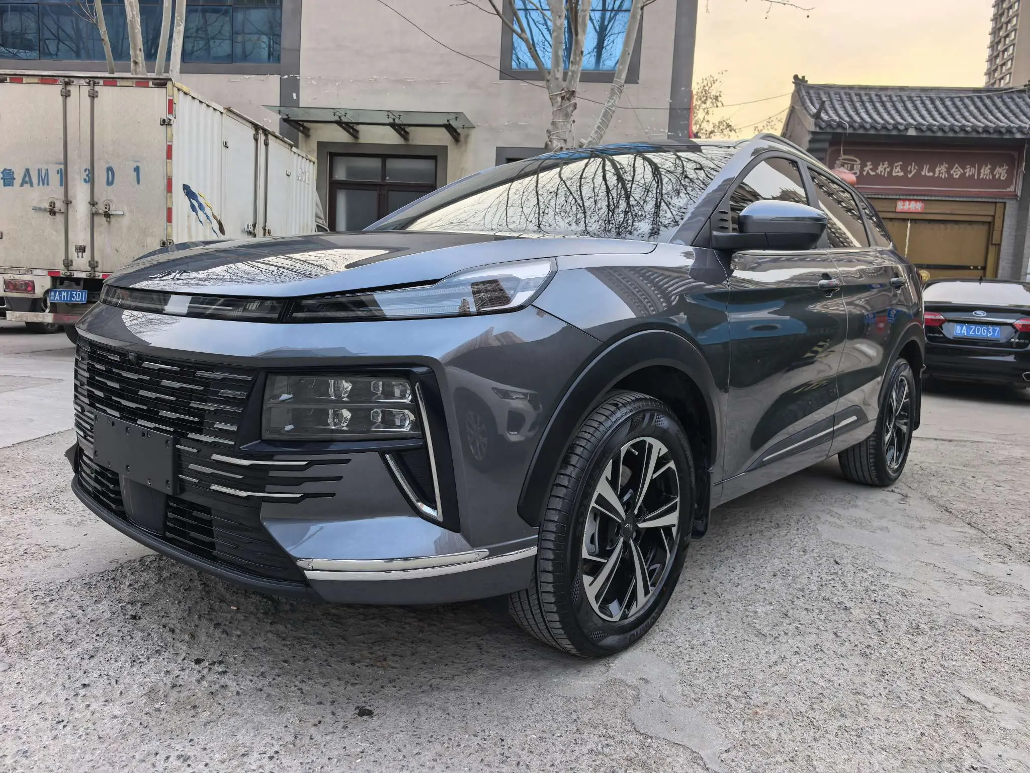 Jianghuai JAC QX PHEV
