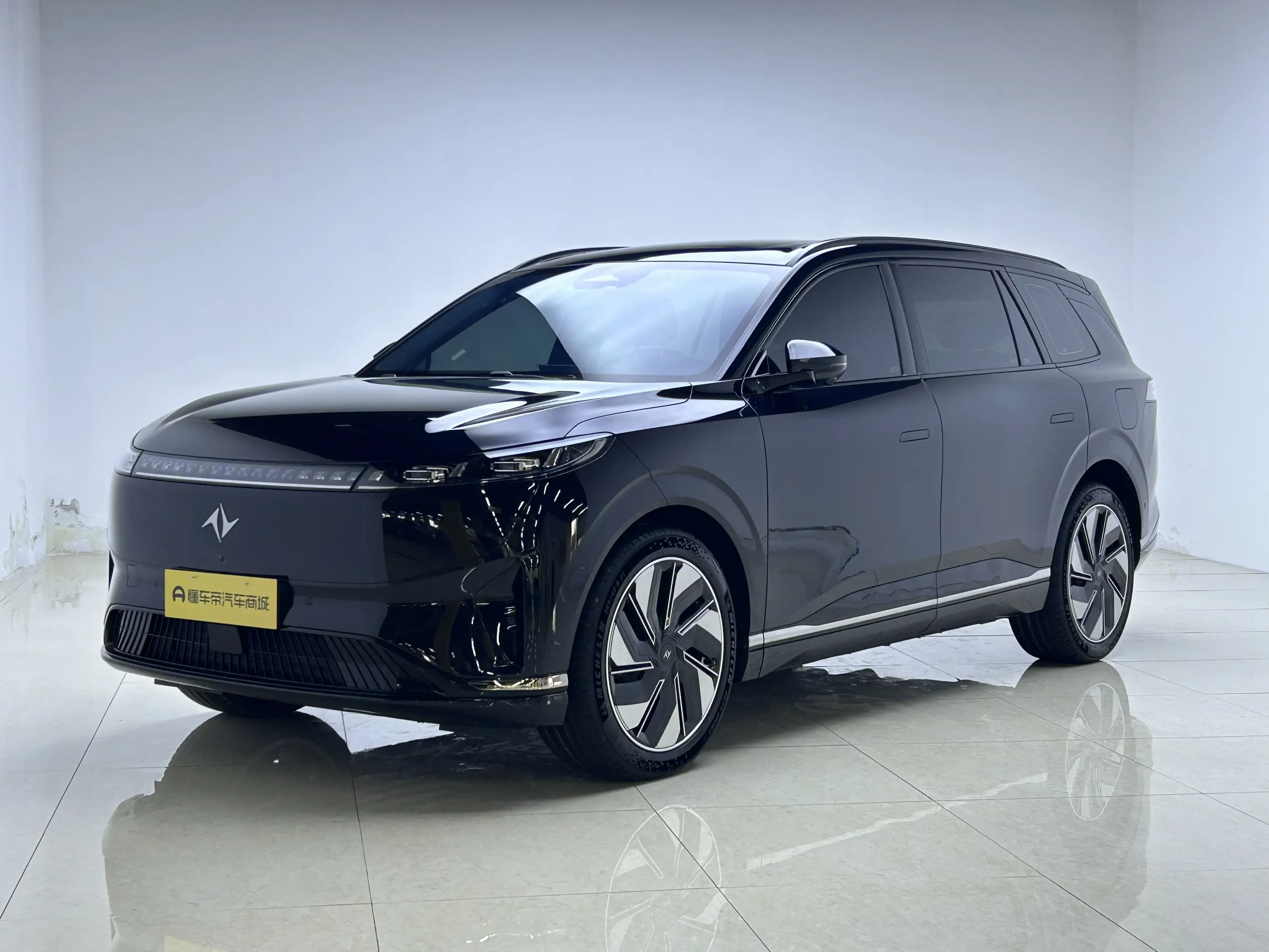 Dongfeng Eπ008