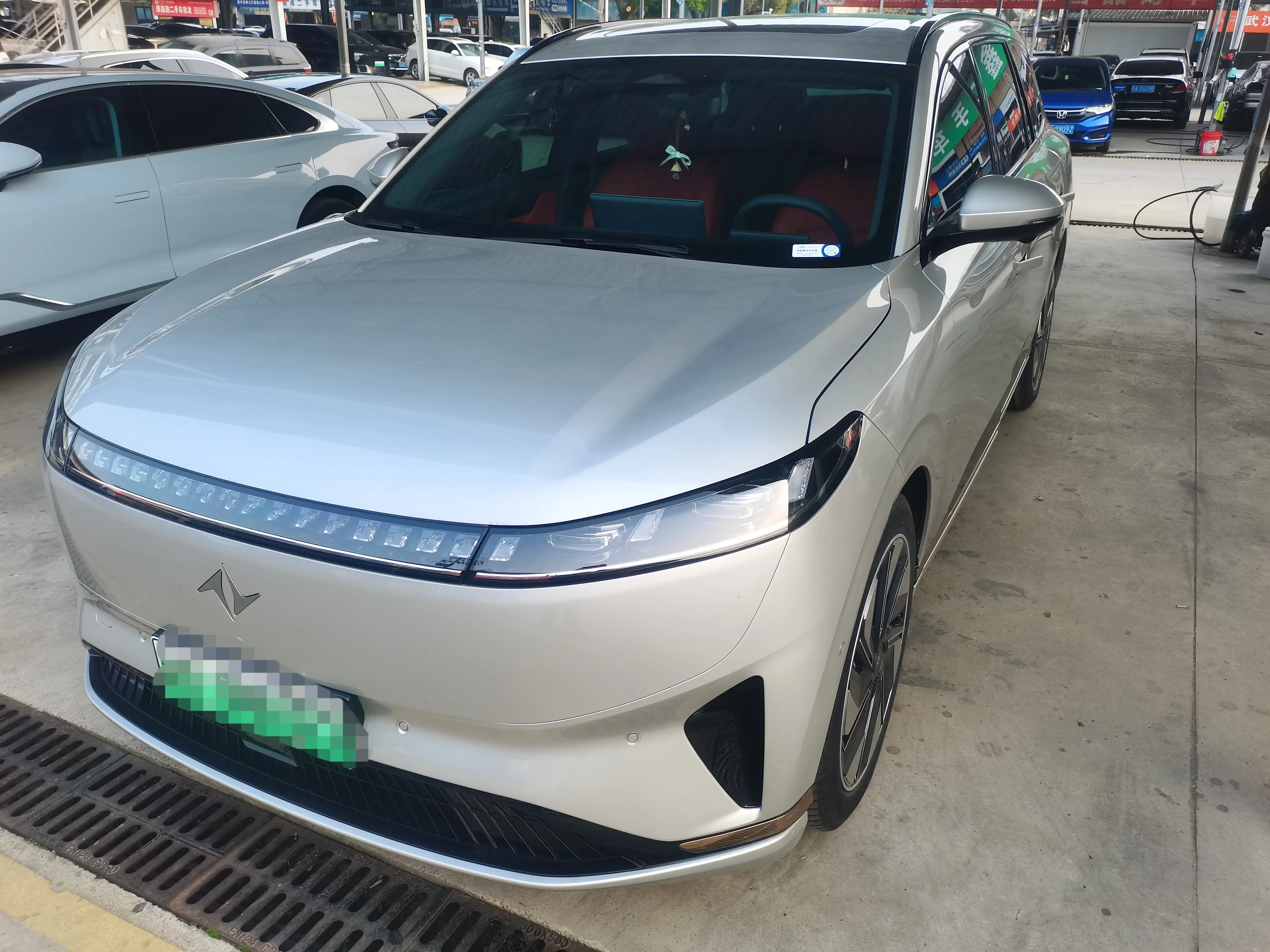Dongfeng Eπ008