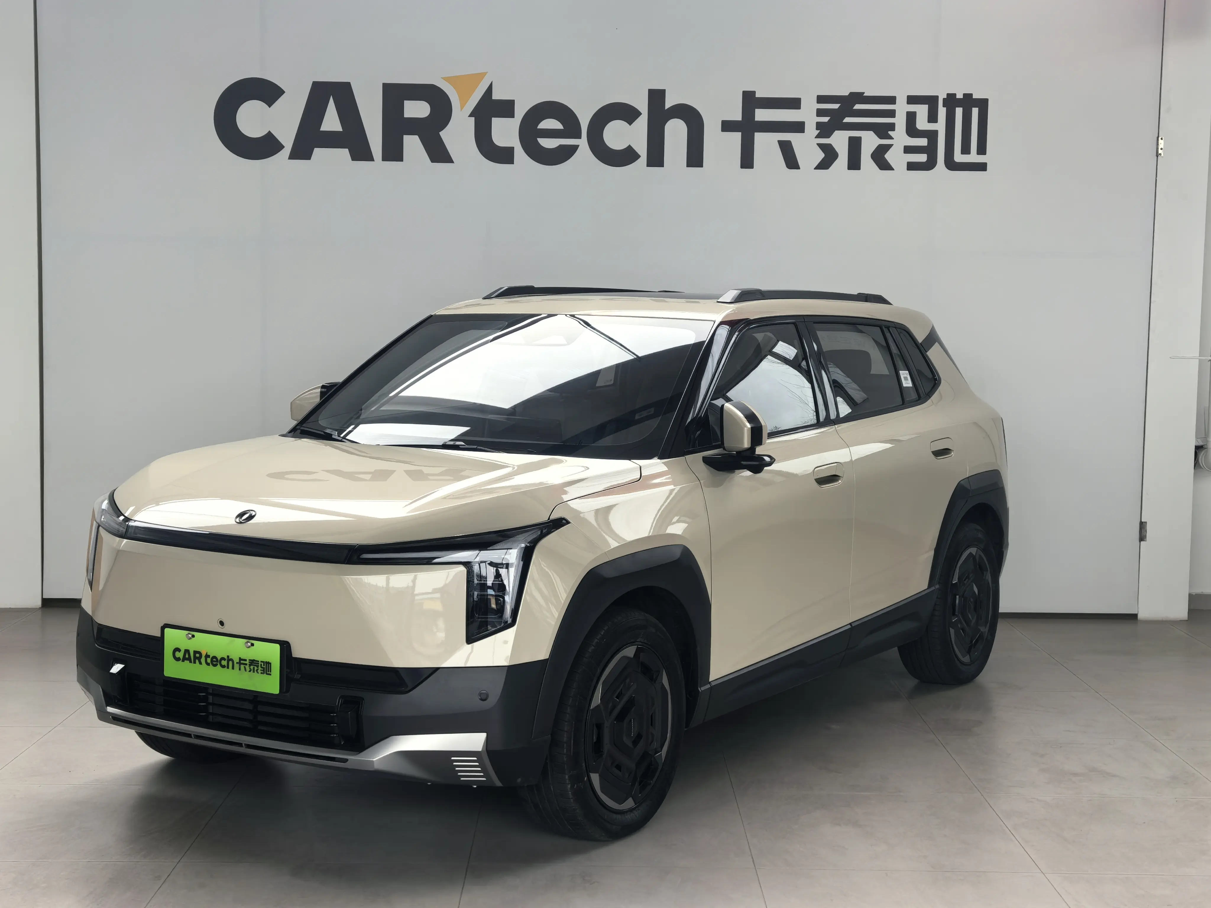 Dongfeng Nano 06  из Китая