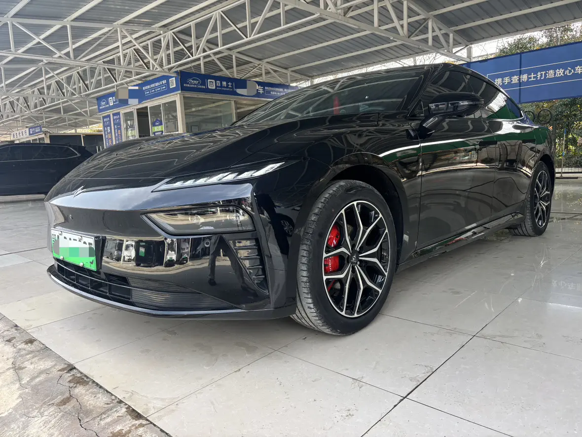 Dongfeng Eπ007  из Китая