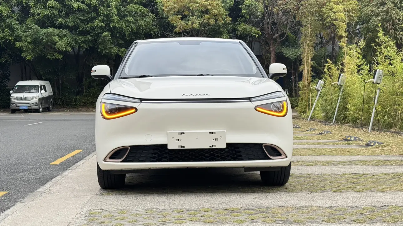 Dongfeng Nano 01  из Китая