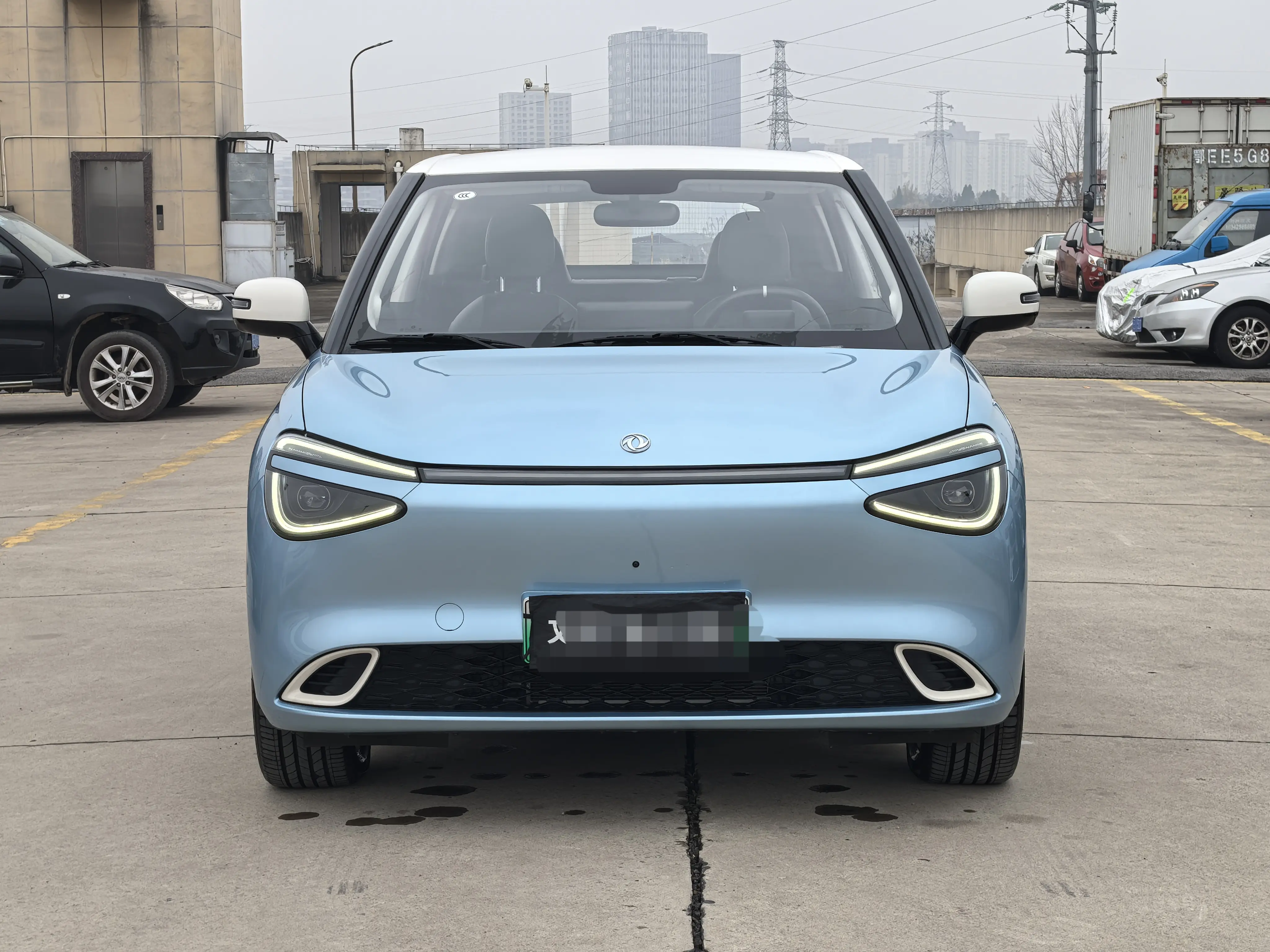 Dongfeng Nano 01  из Китая