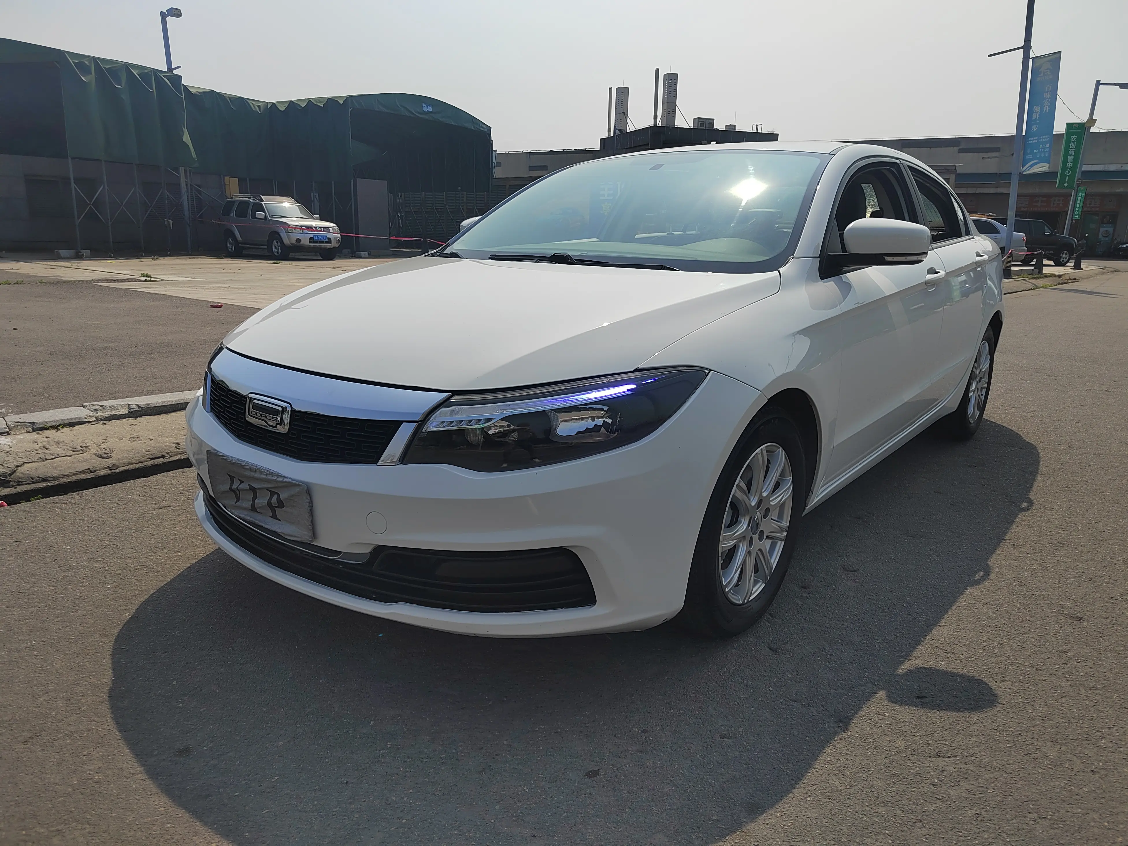 Qoros 3