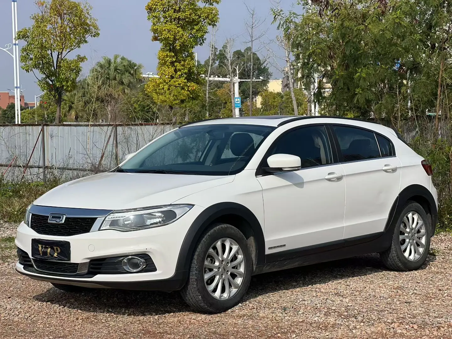 Qoros 3