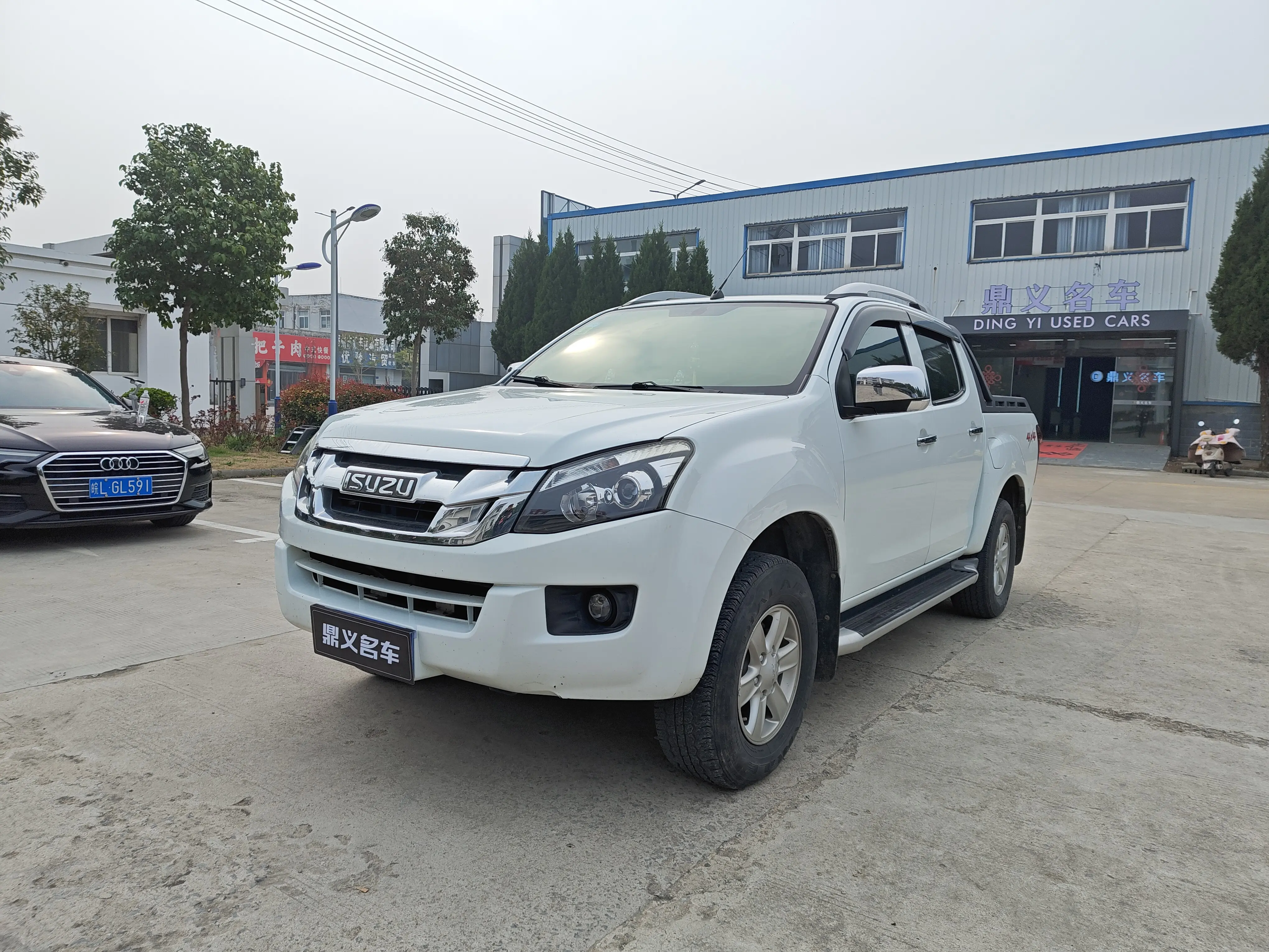 Isuzu D-MAX  из Китая