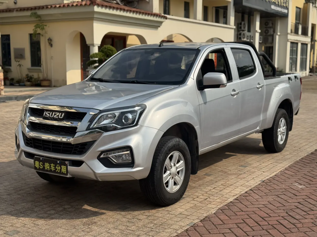 Isuzu RE-MAX