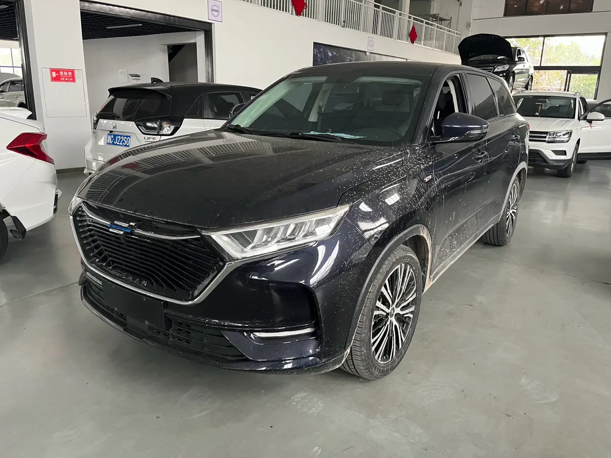 Oshan Changan Auchan X7