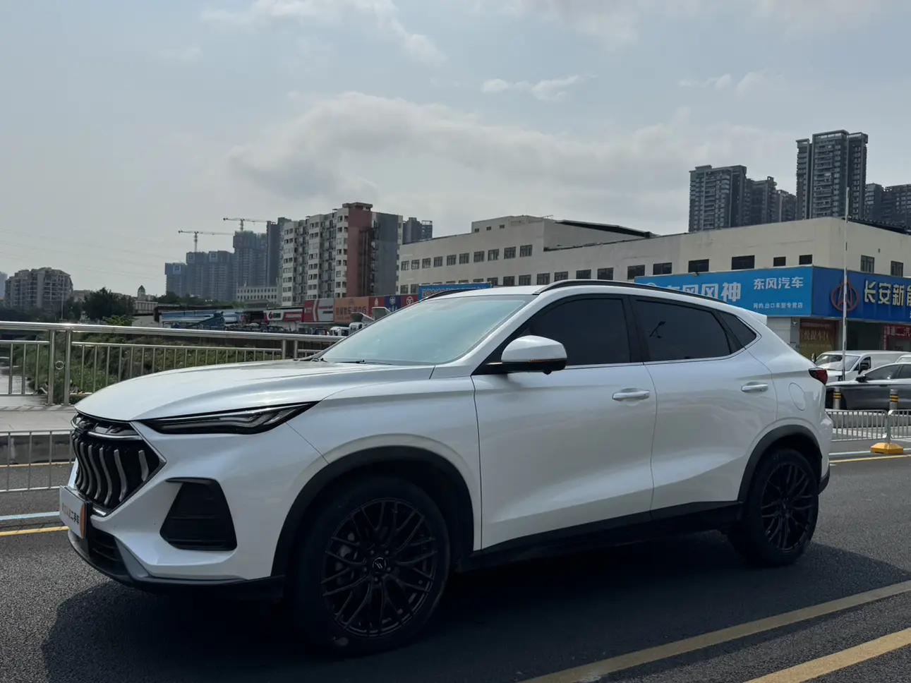 Oshan Changan Auchan X5