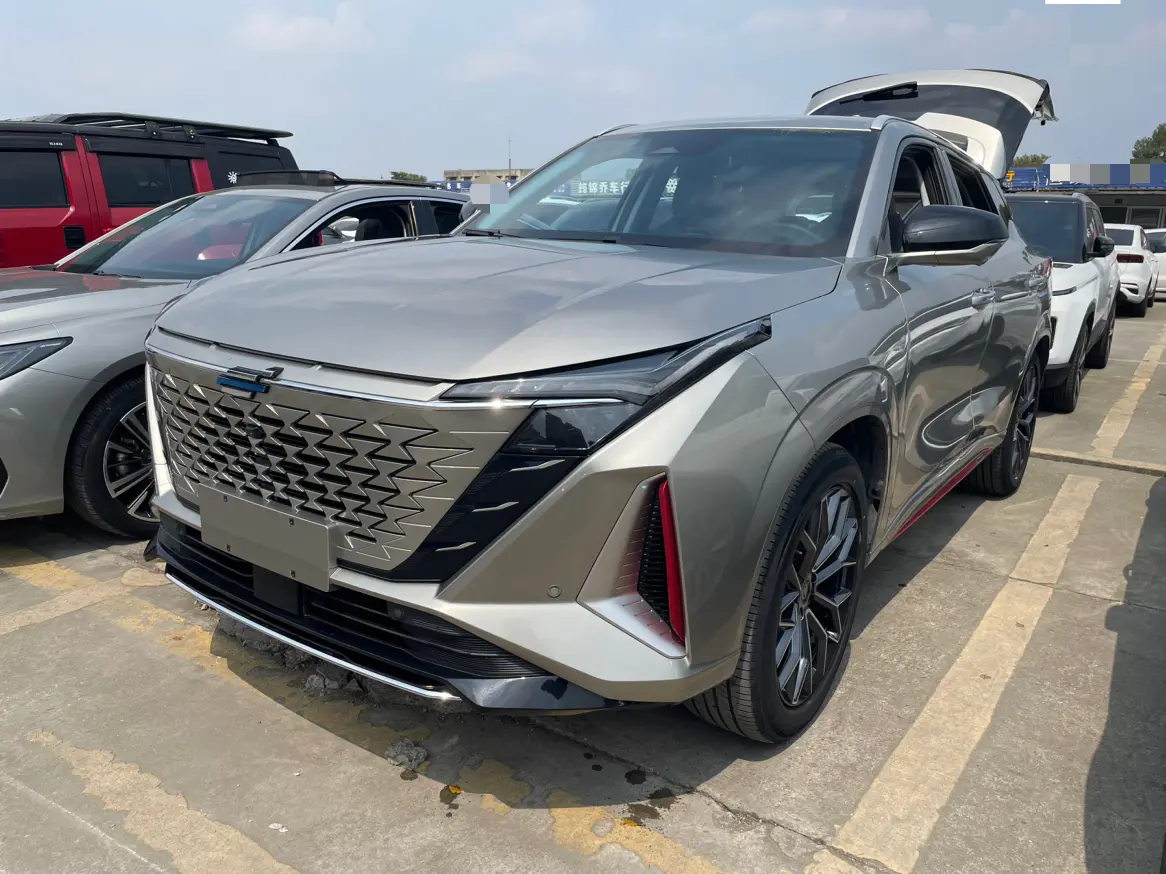 Oshan Changan Auchan Z6