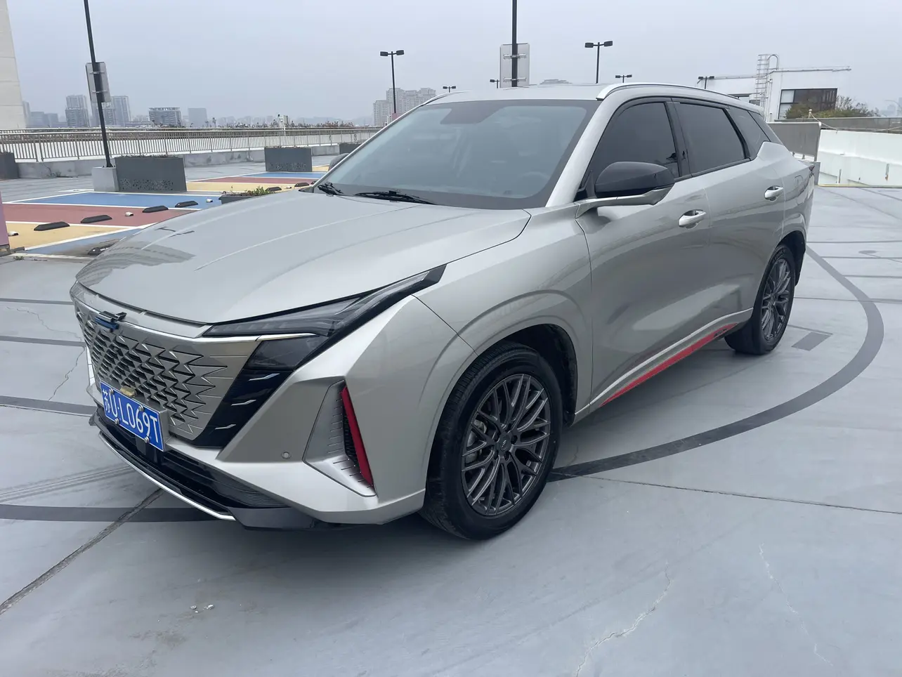 Oshan Changan Auchan Z6
