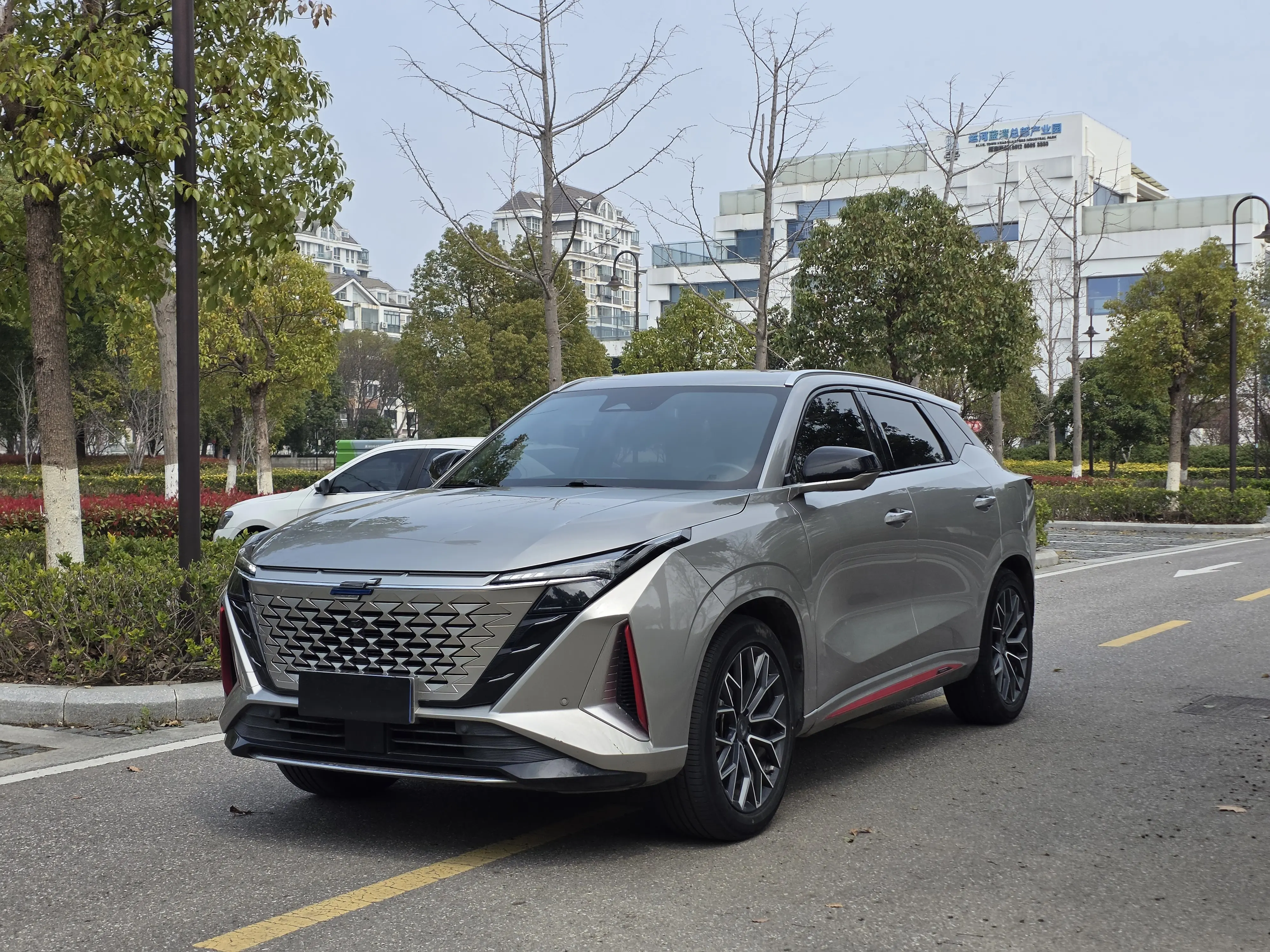 Oshan Changan Auchan Z6