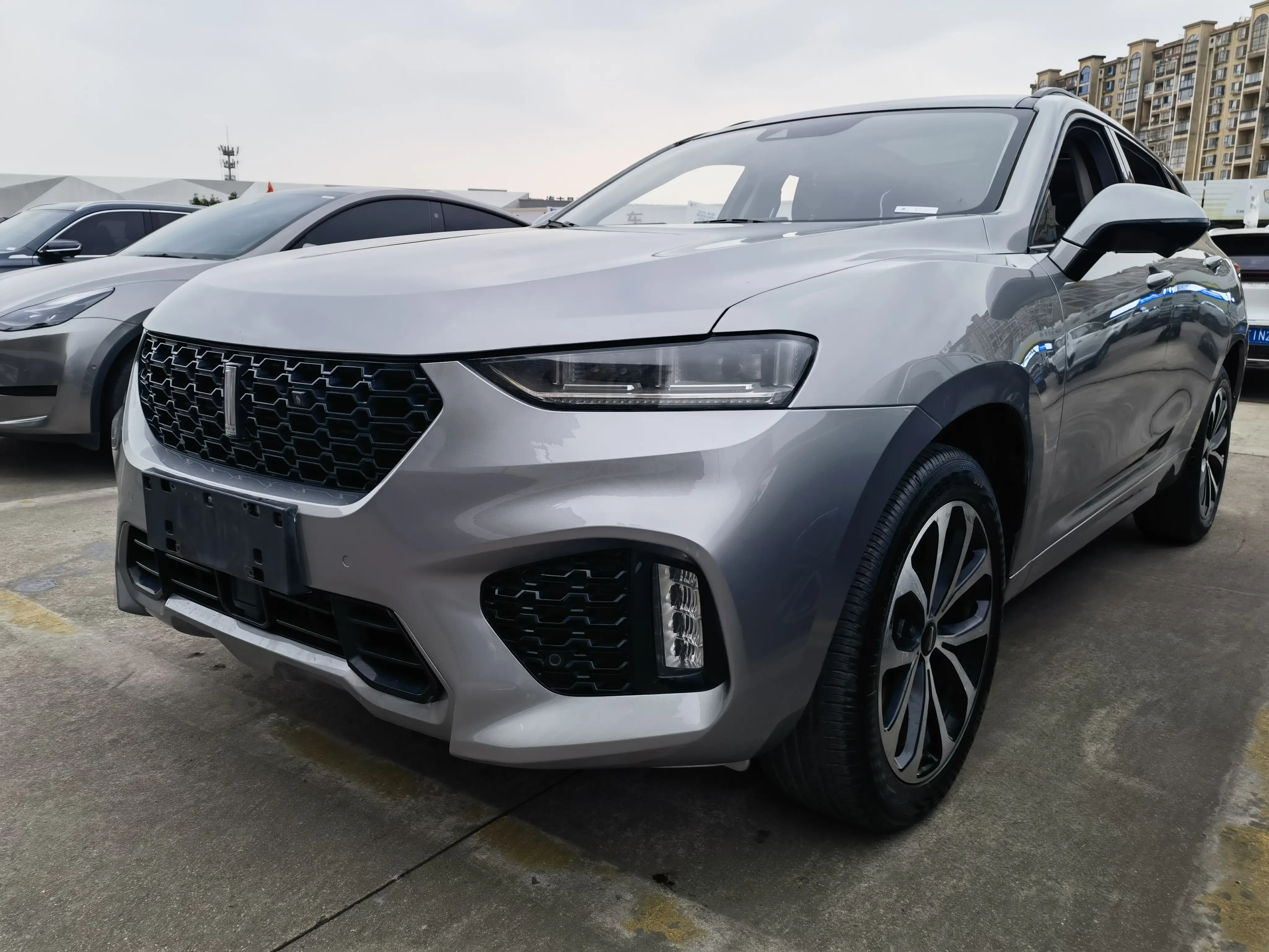 Wey Wei brand VV7