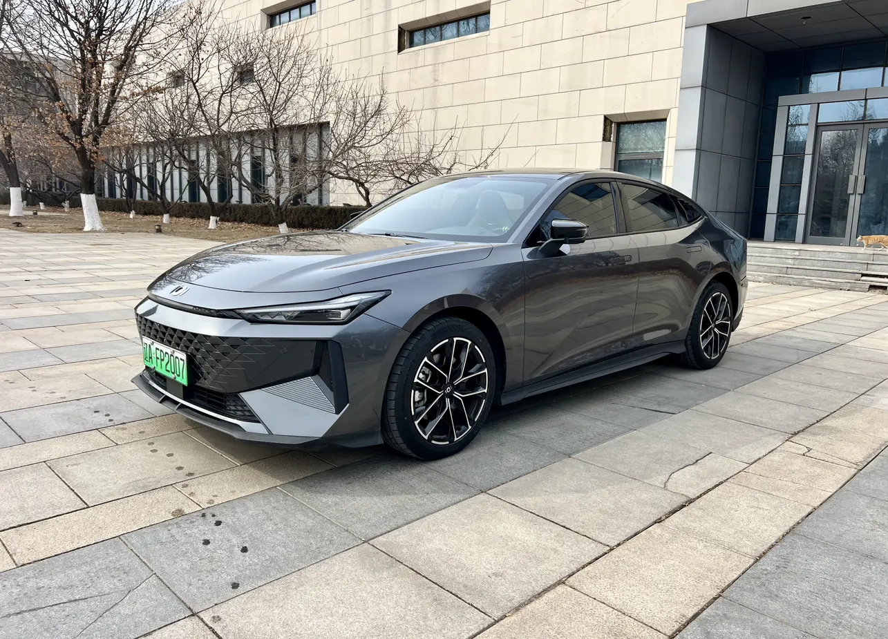 Changan Qiyuan A06 Classic