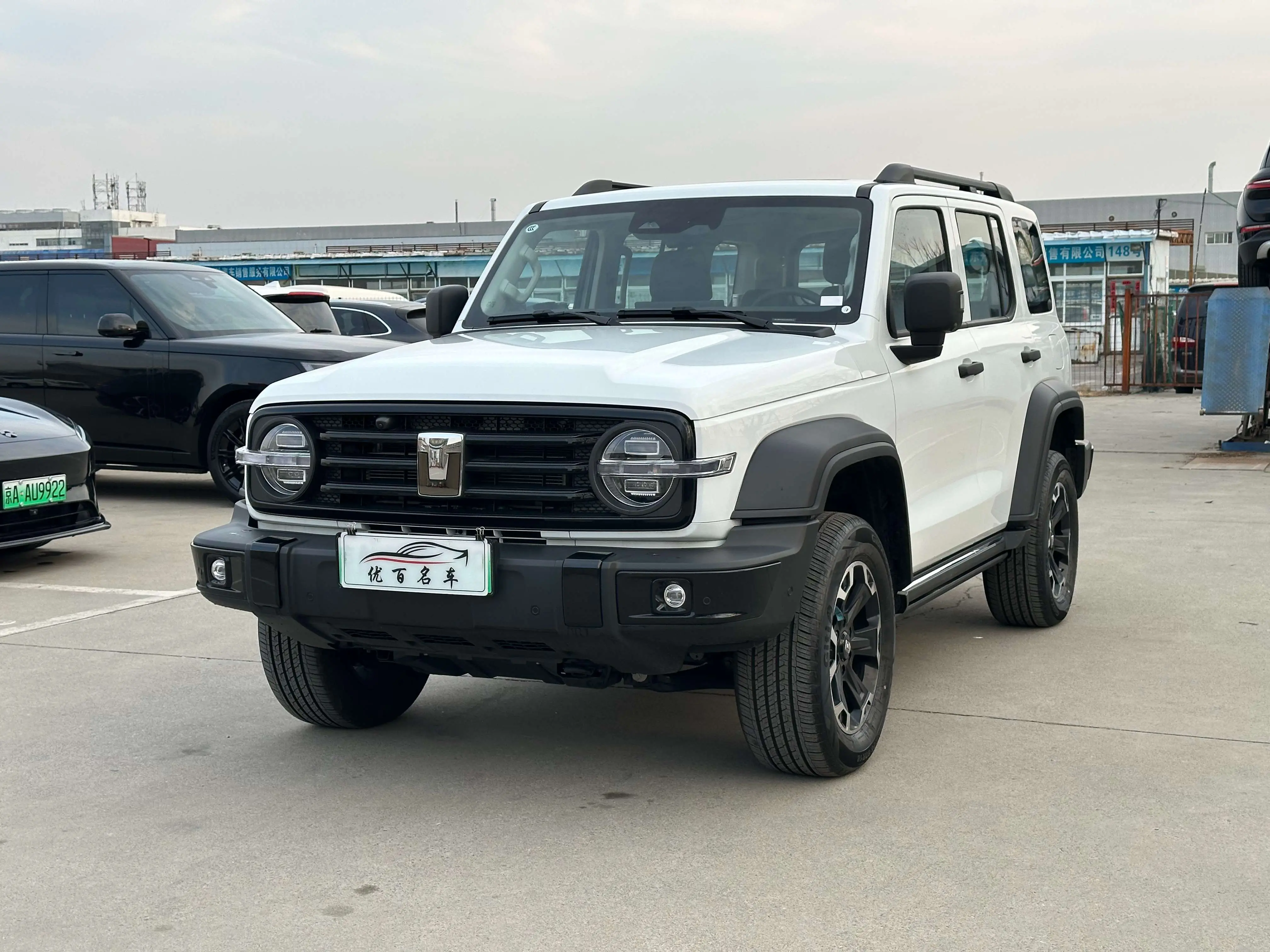 Tank 300 Hi4-T  из Китая