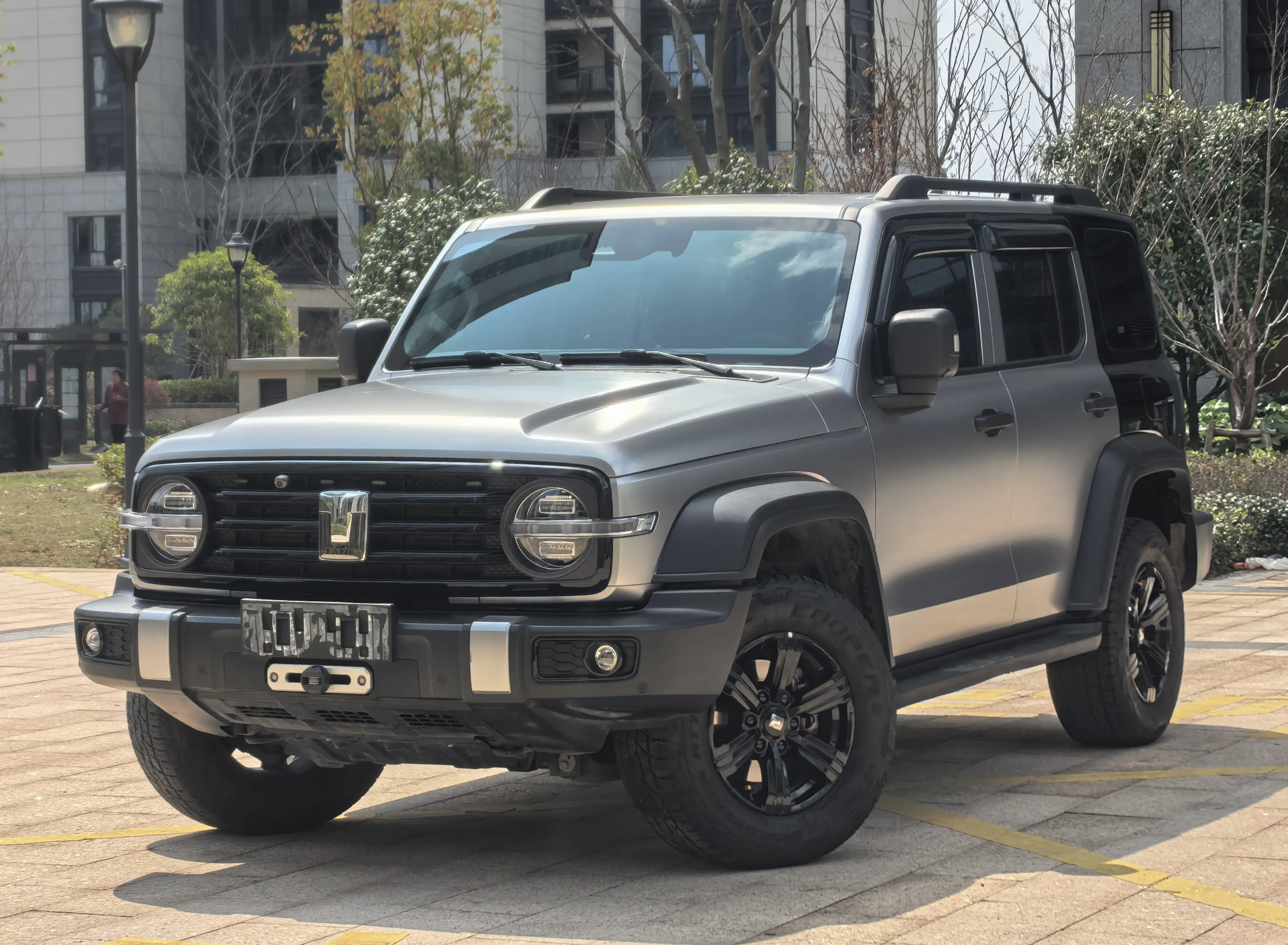 Tank 300  из Китая