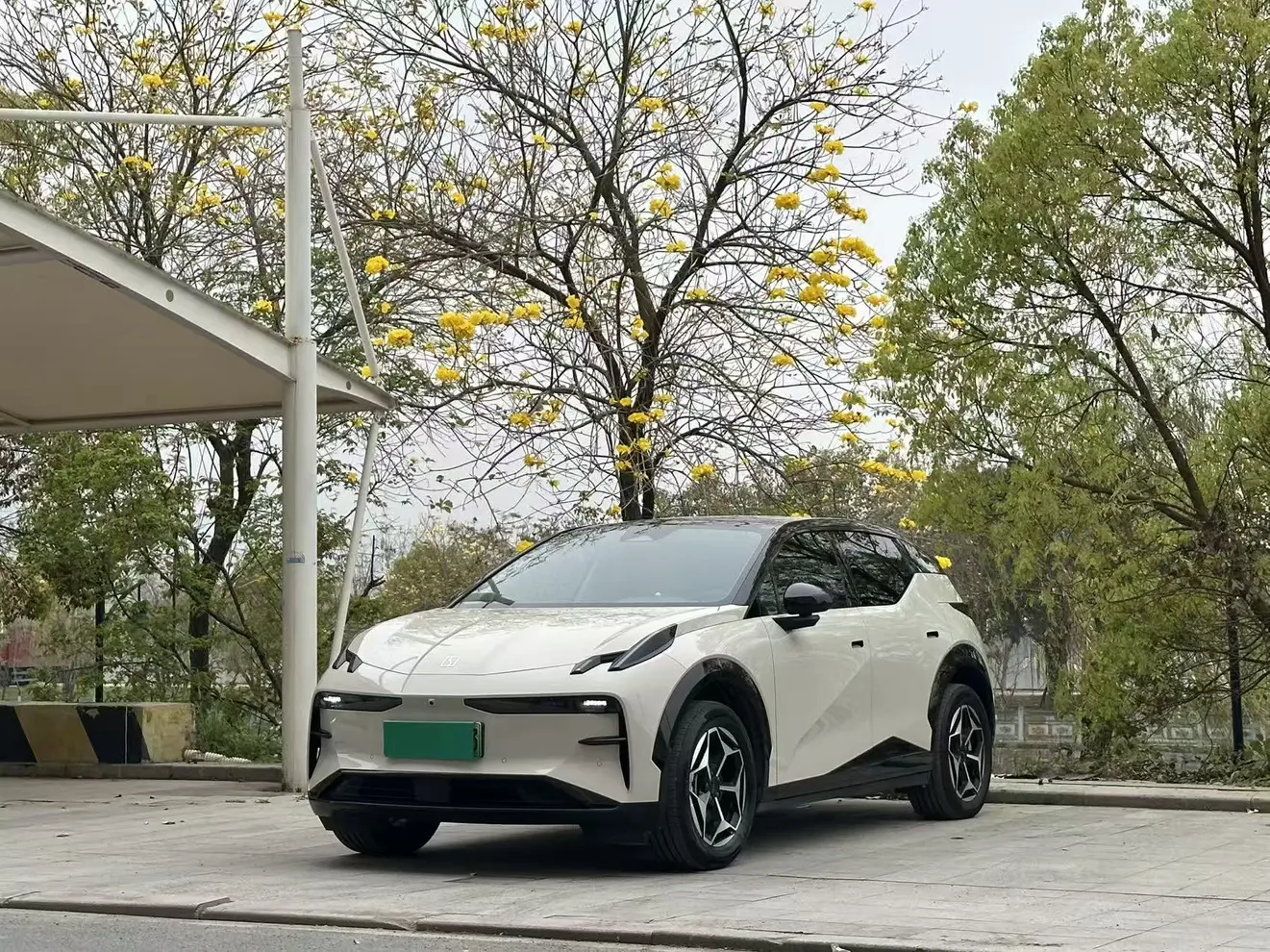 ZEEKR X  из Китая