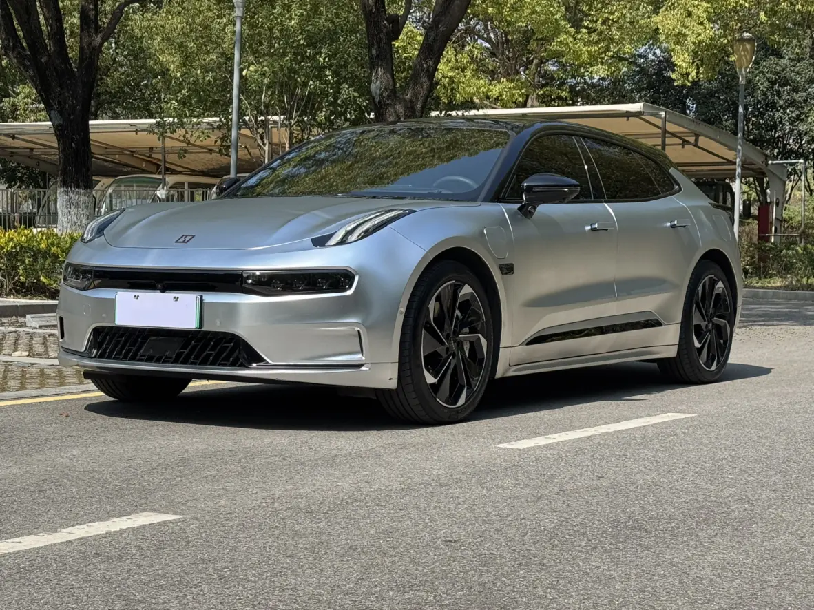 ZEEKR 001