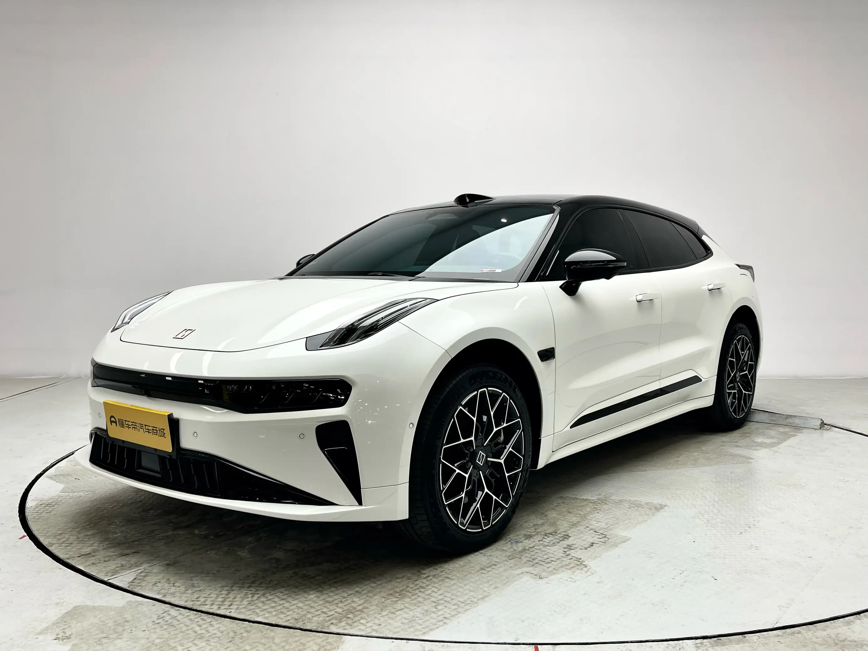 ZEEKR 001