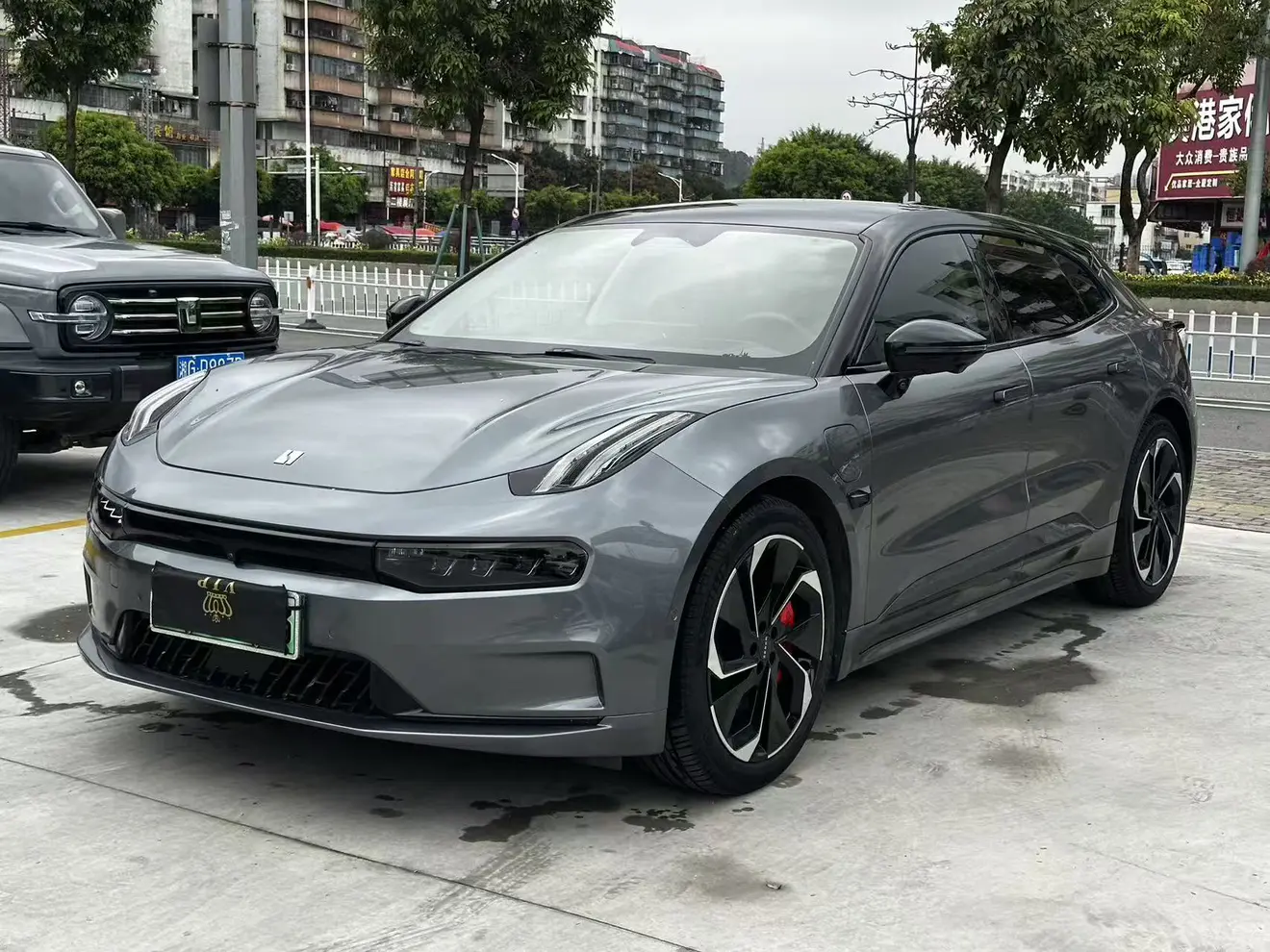 ZEEKR 001