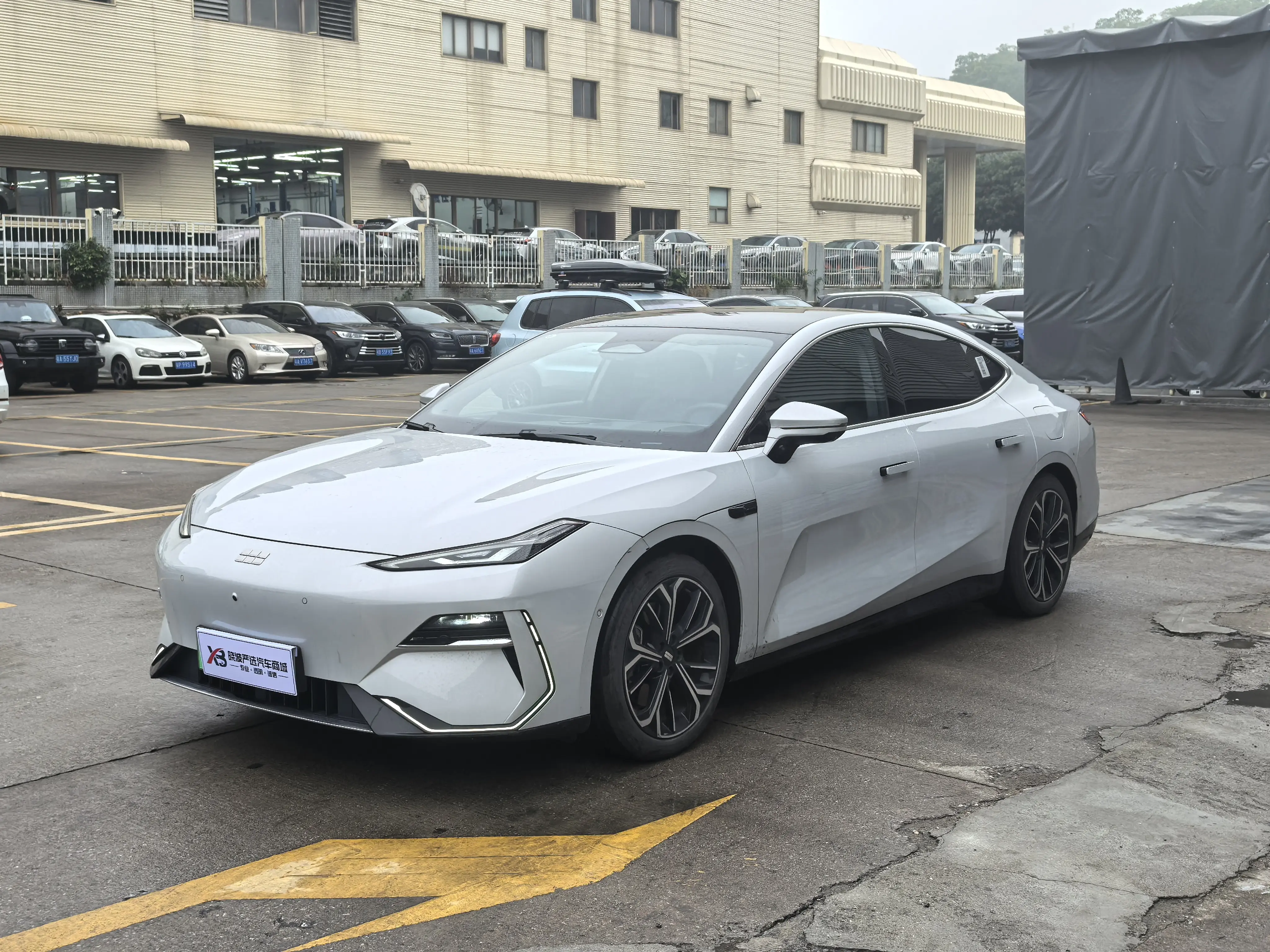 Geely Galaxy E8  из Китая