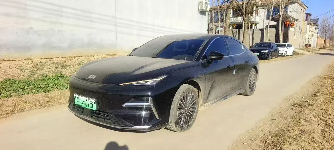 Geely Galaxy Star 8 PHEV