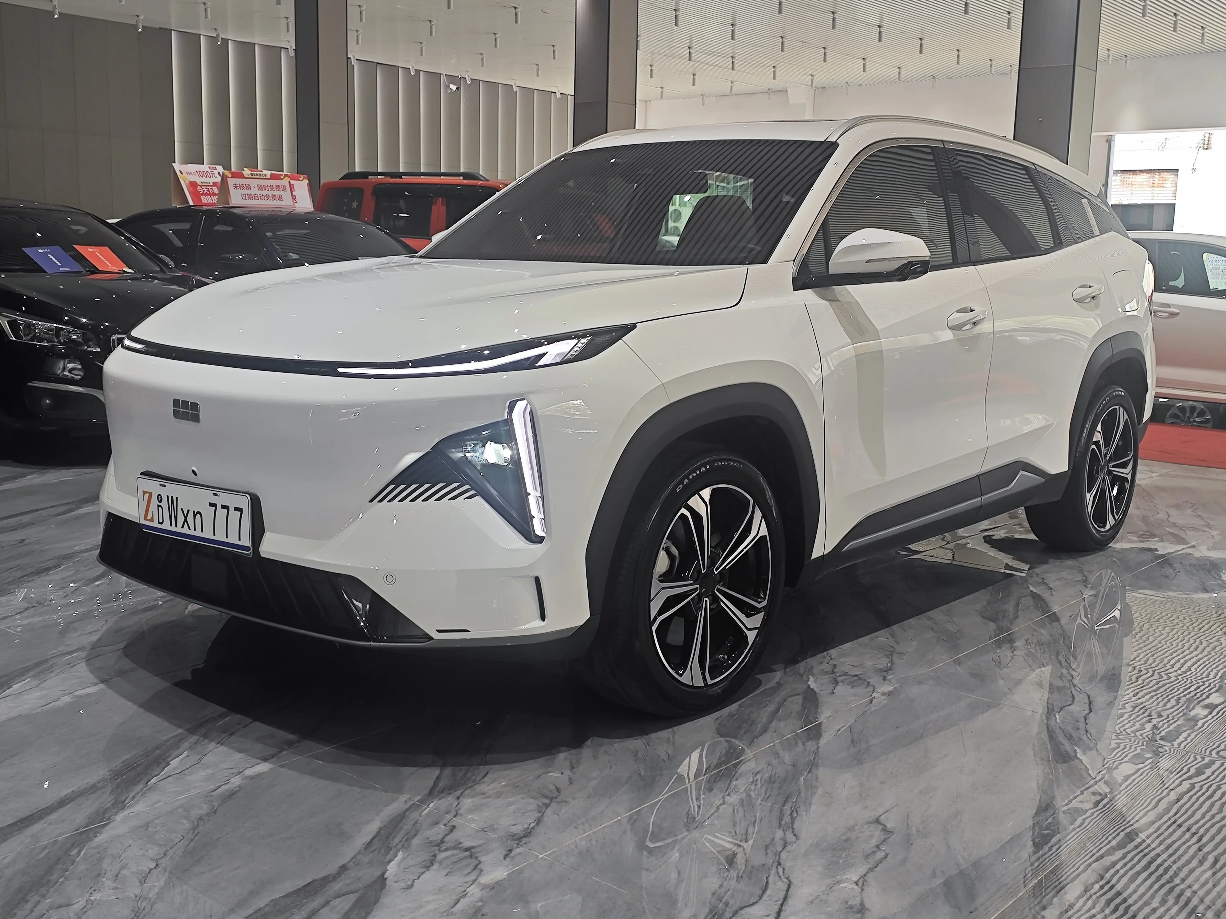Geely Galaxy L7