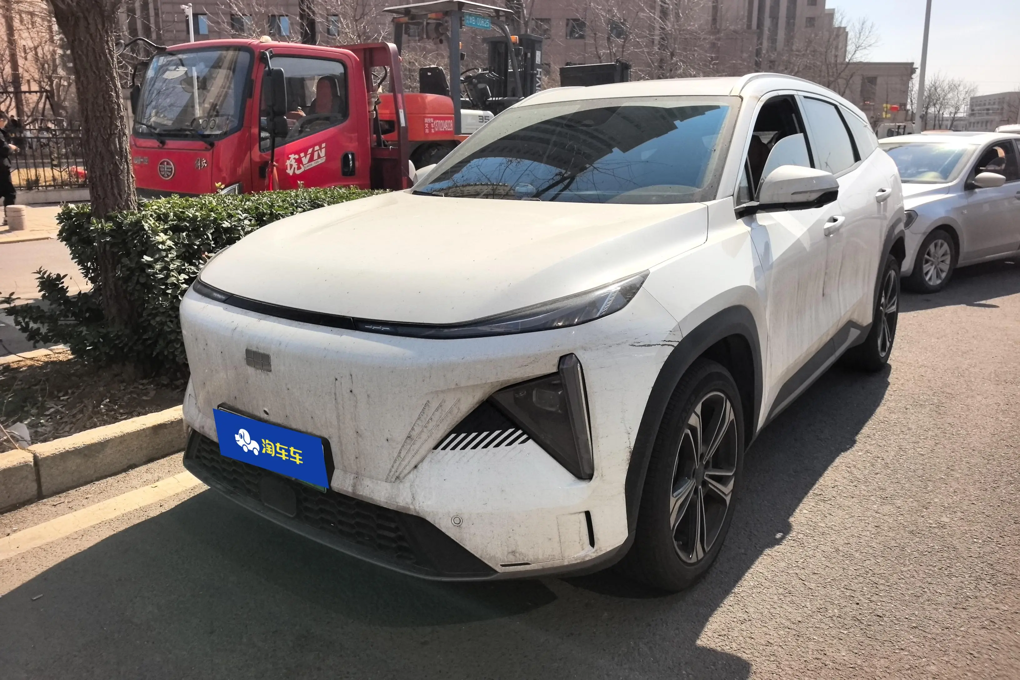 Geely Galaxy L7