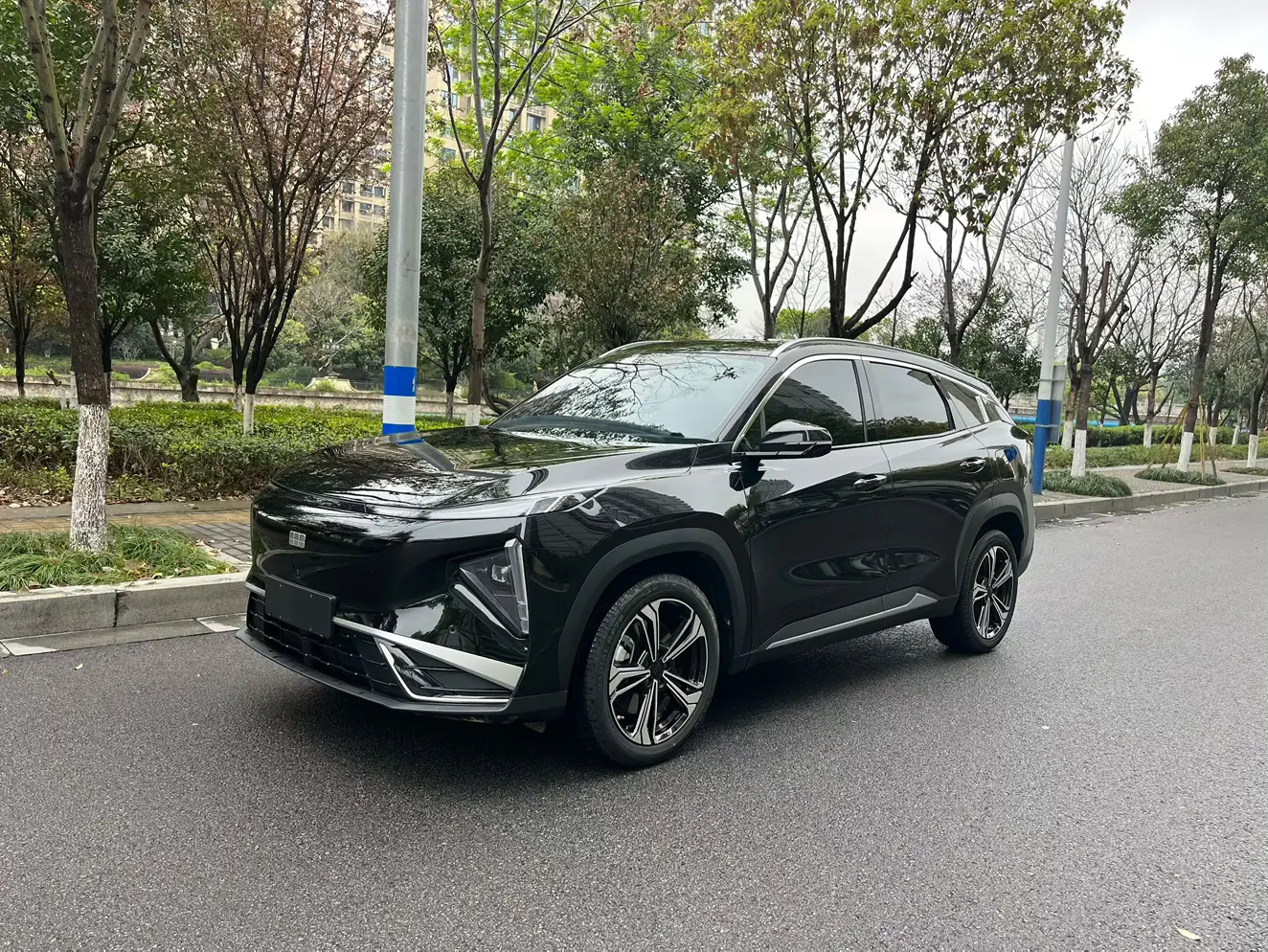 Geely Galaxy L7