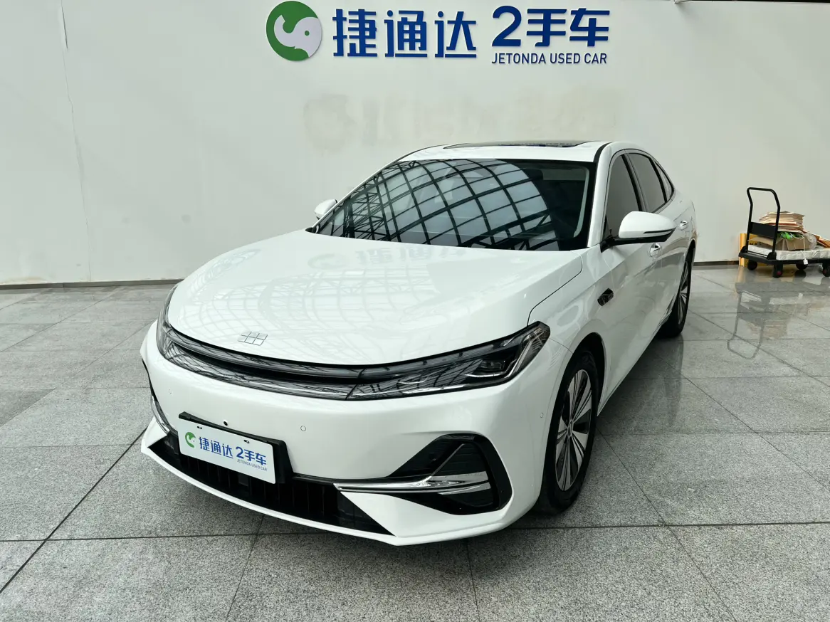 Geely Galaxy A7 PHEV