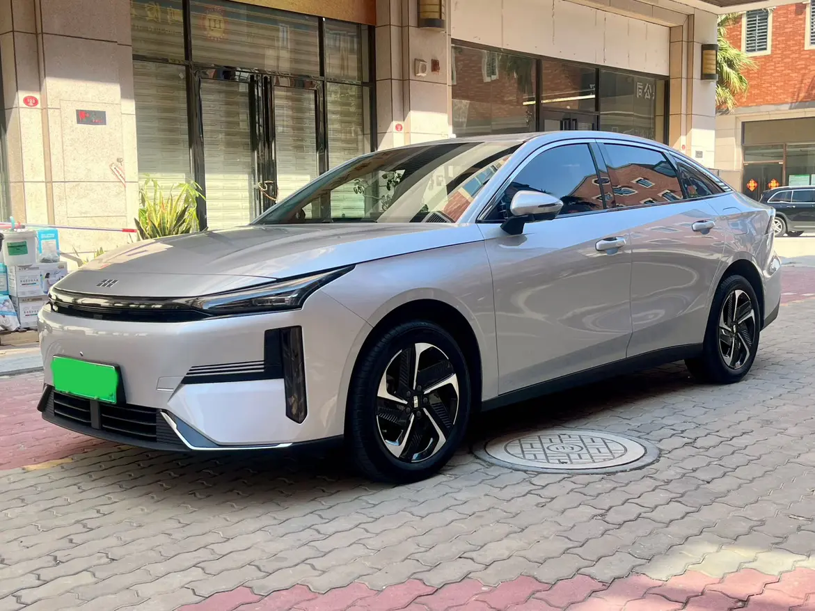 Geely Galaxy L6
