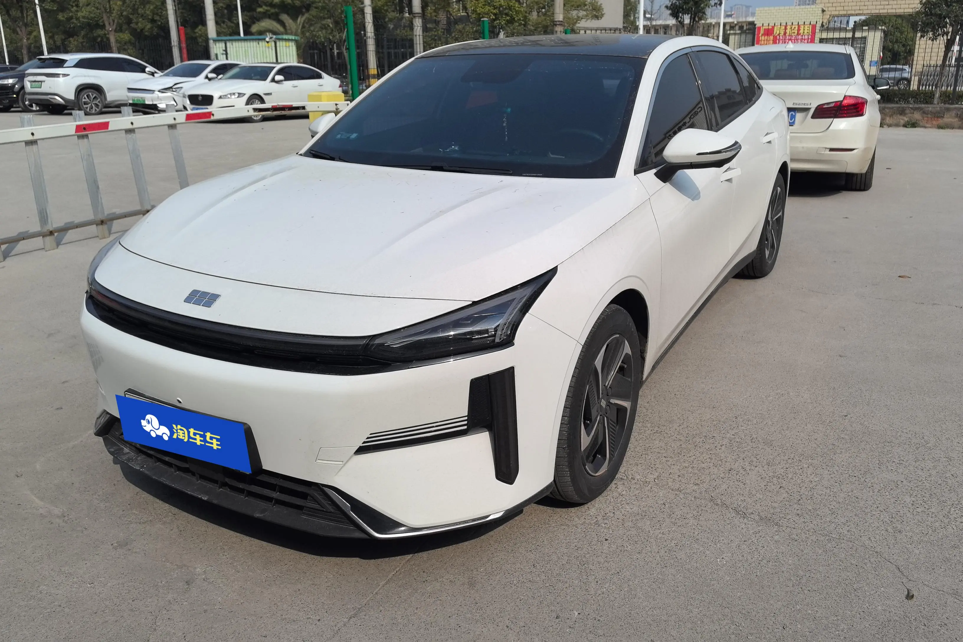 Geely Galaxy L6