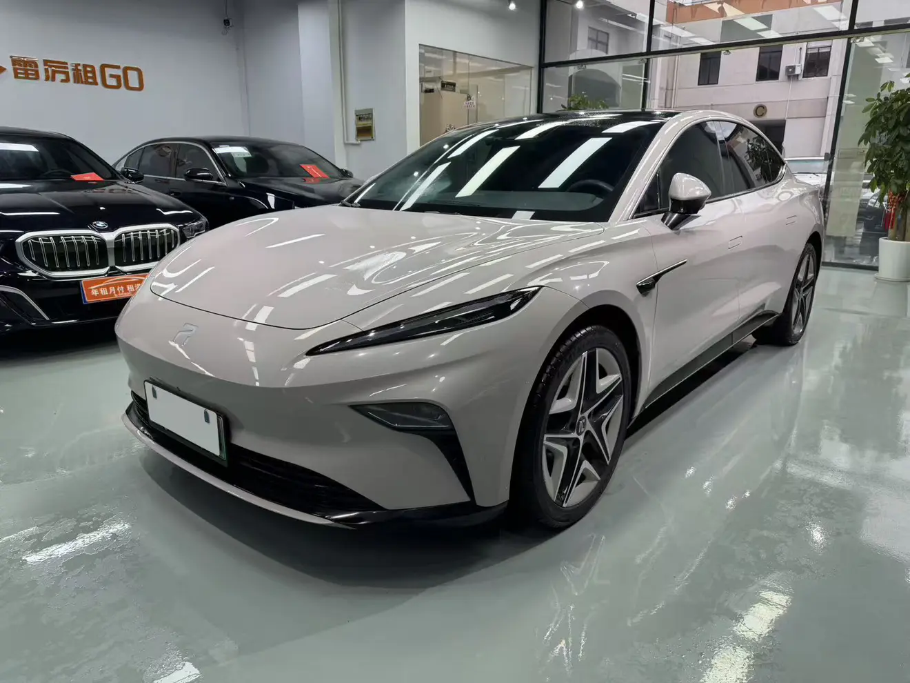 Rising Auto Feifan F7  из Китая