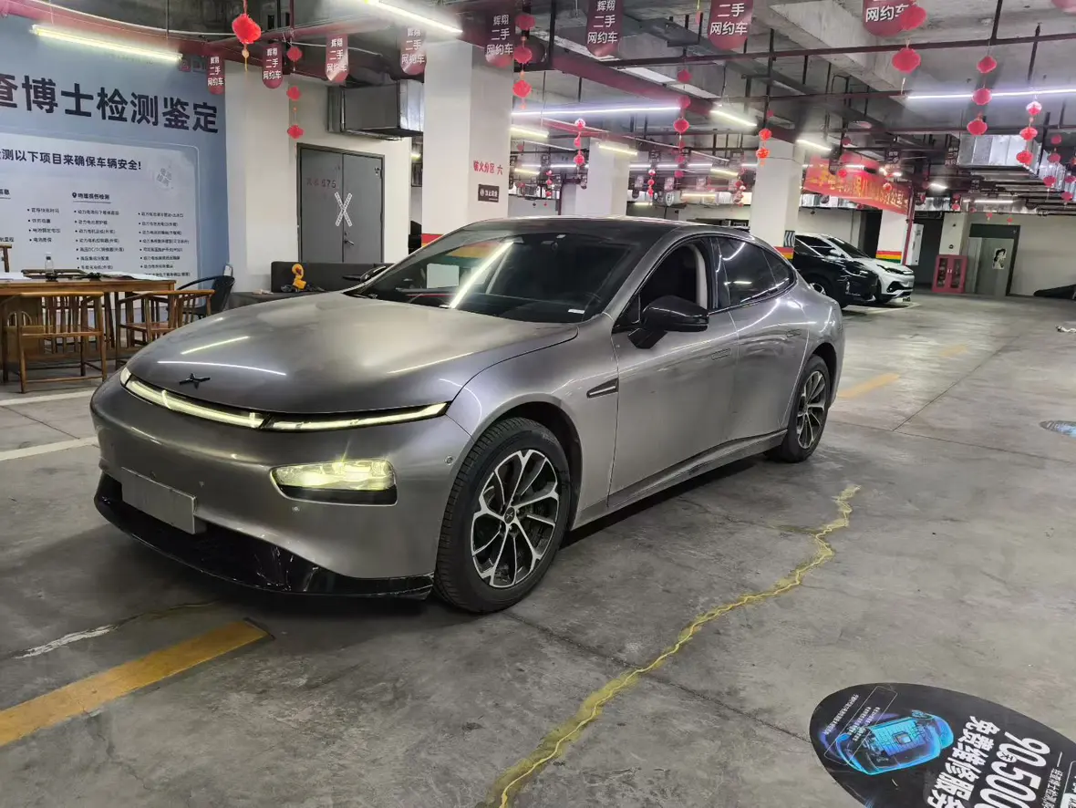 Xpeng P7  из Китая