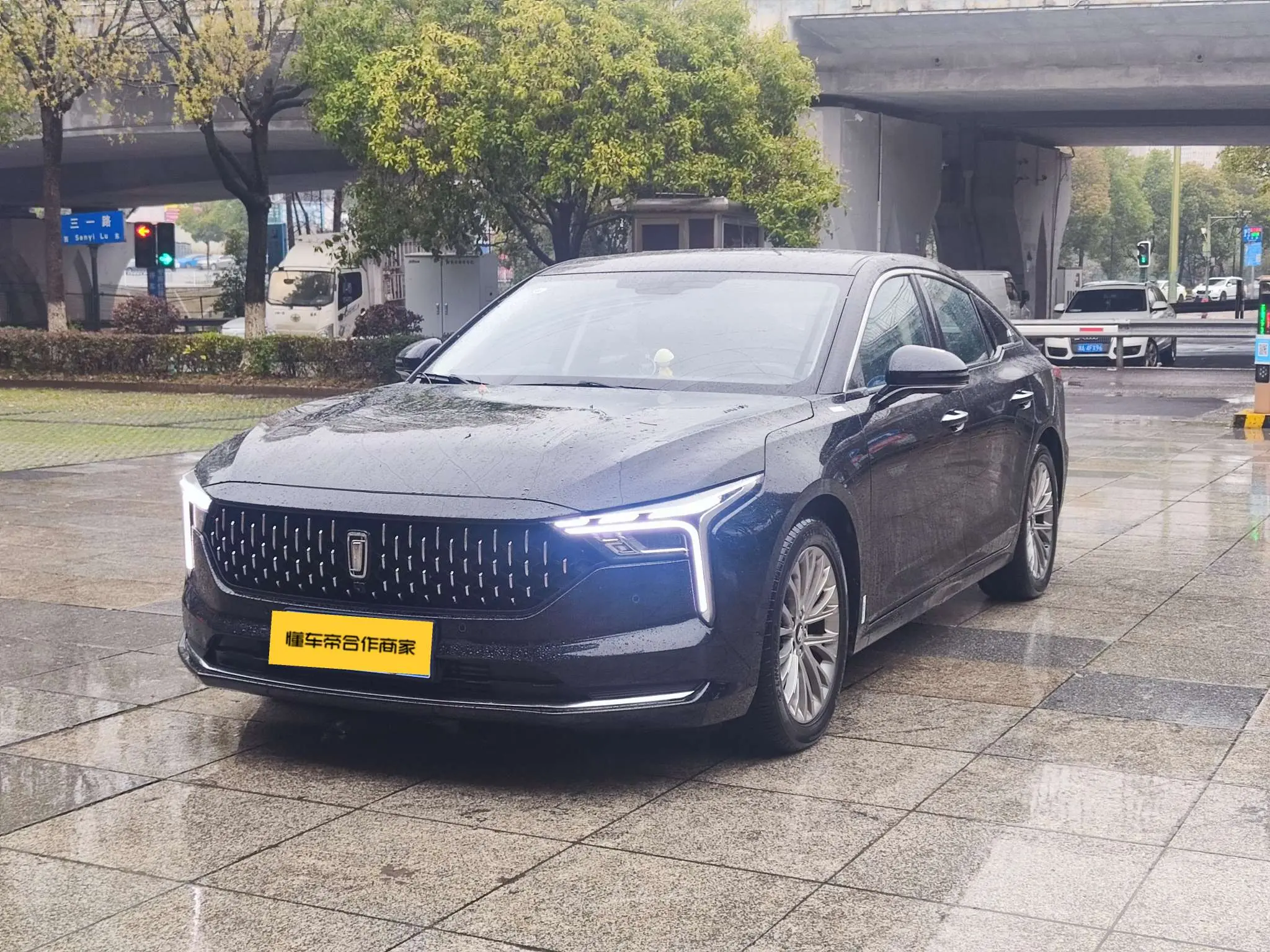 FAW Bestune B70 (Besturn B70)  из Китая