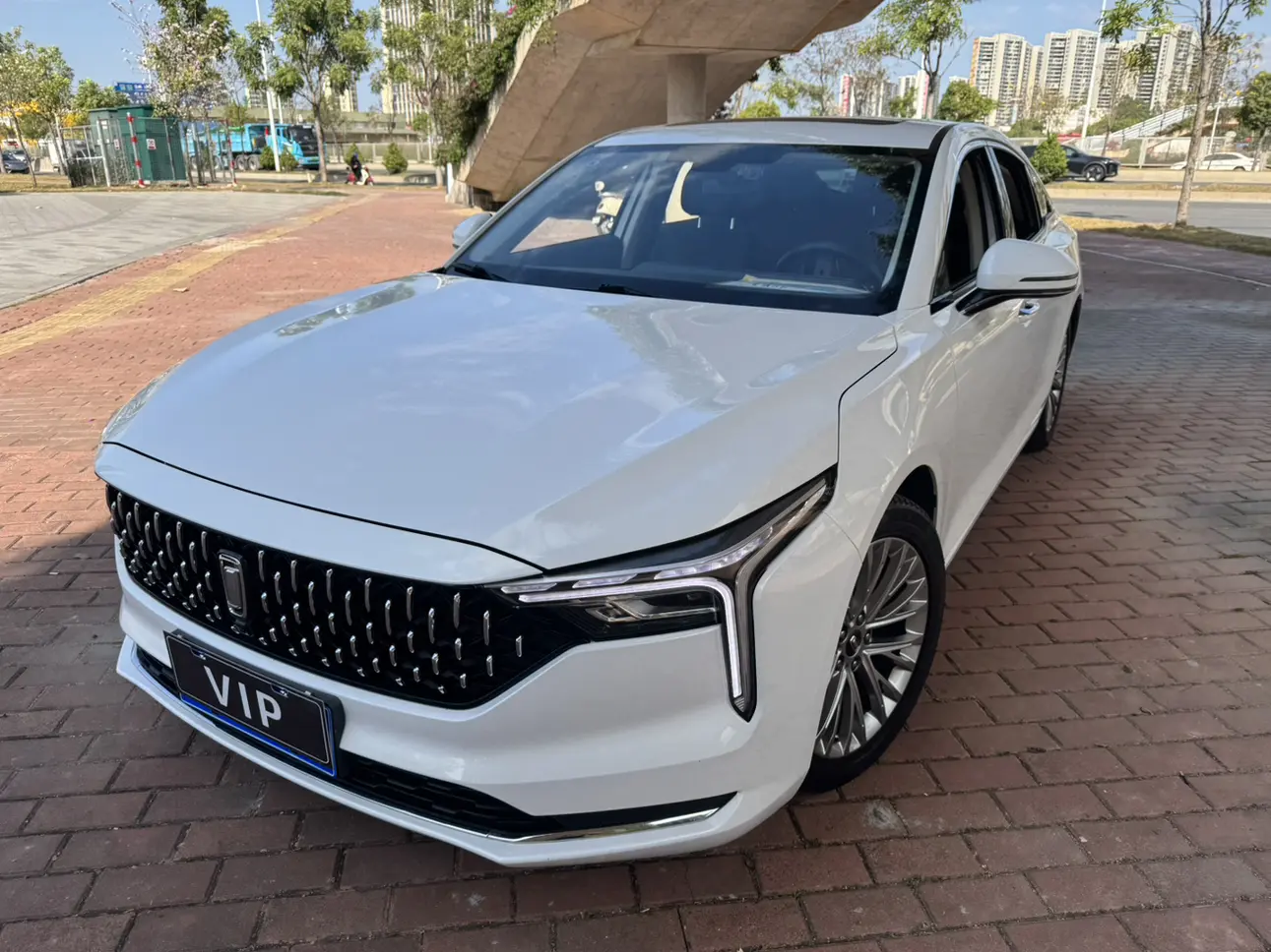 FAW Bestune B70 (Besturn B70)  из Китая