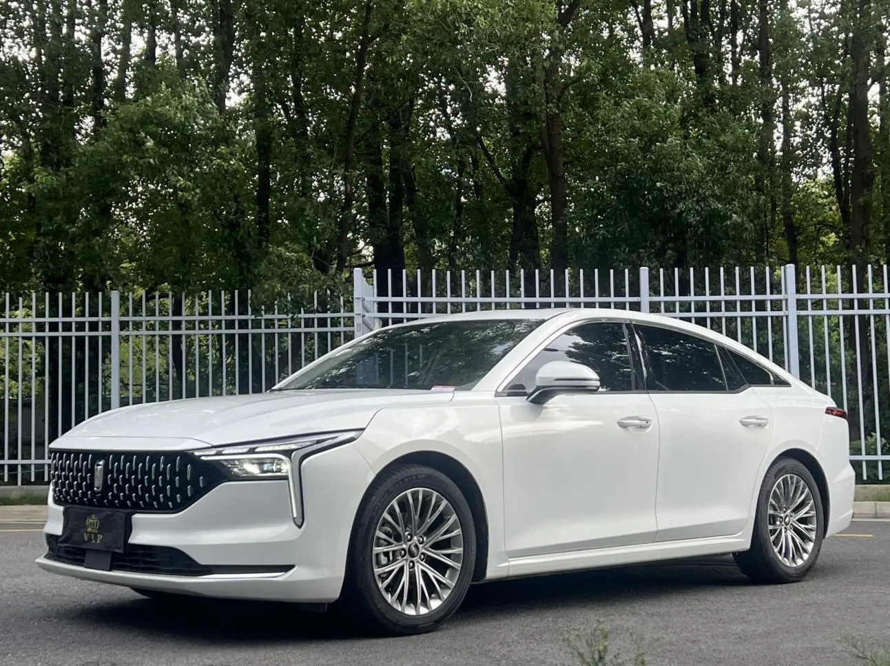 FAW Bestune B70 (Besturn B70)  из Китая